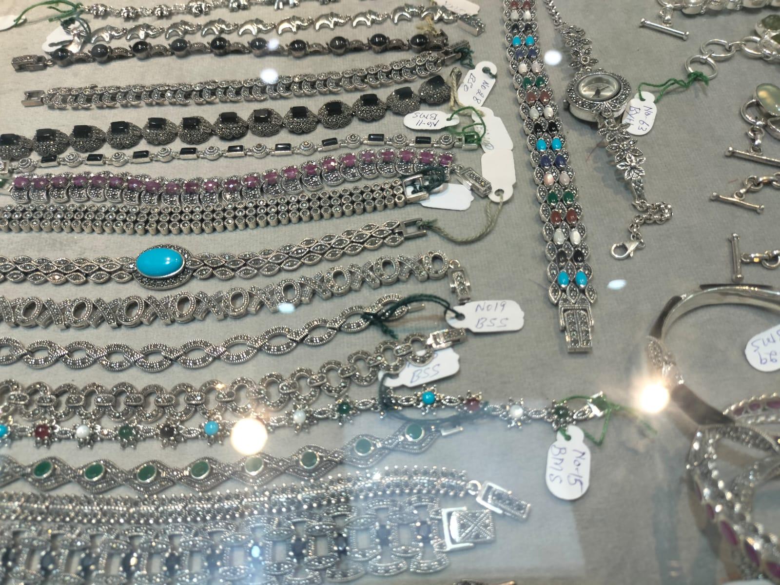 Delhi Insider’s Shopping & Heritage Day Tour