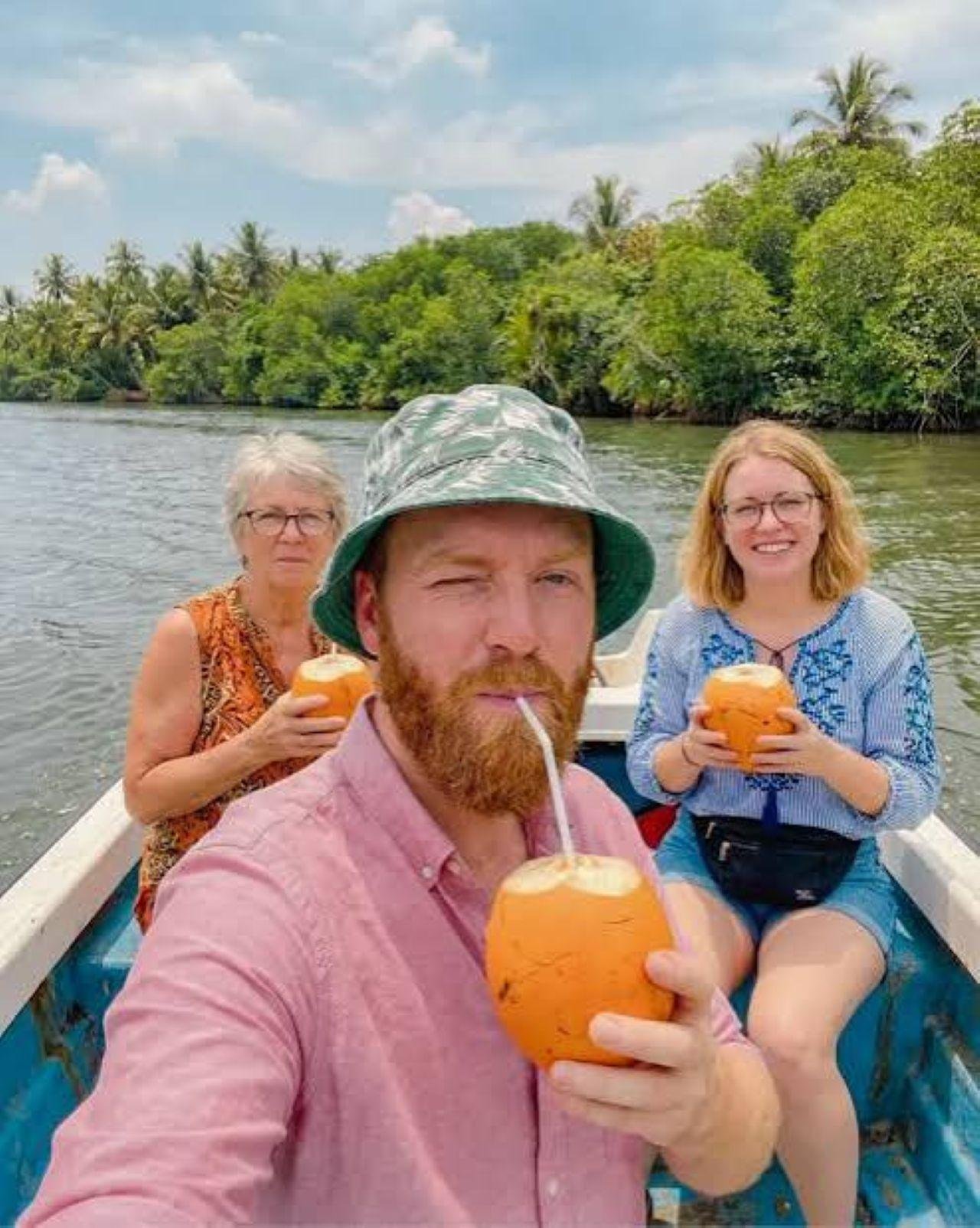 Colombo to Galle: Turtles, River Safari & Dutch Fort Day Trip
