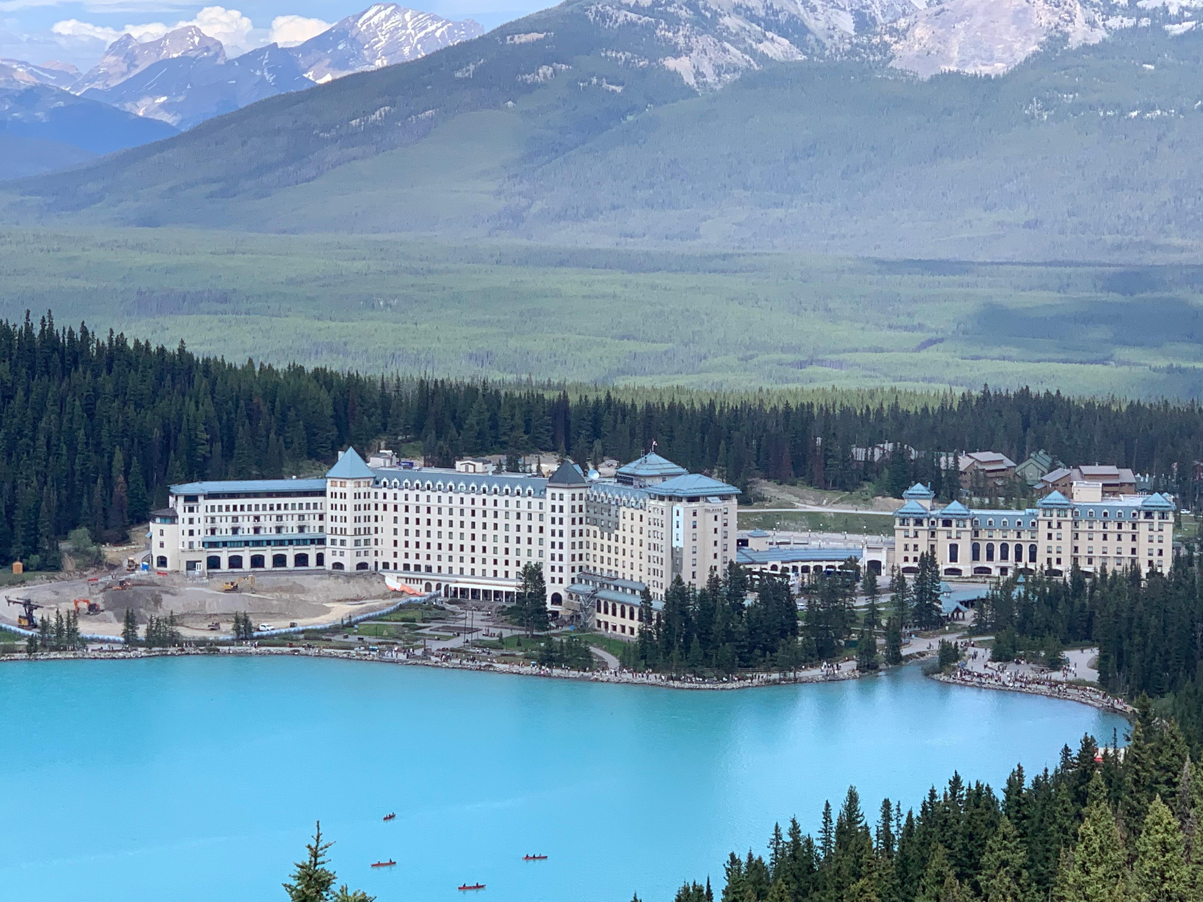 Banff: Lake Louise, Moraine Lake, Gondola, Hot Springs Tour