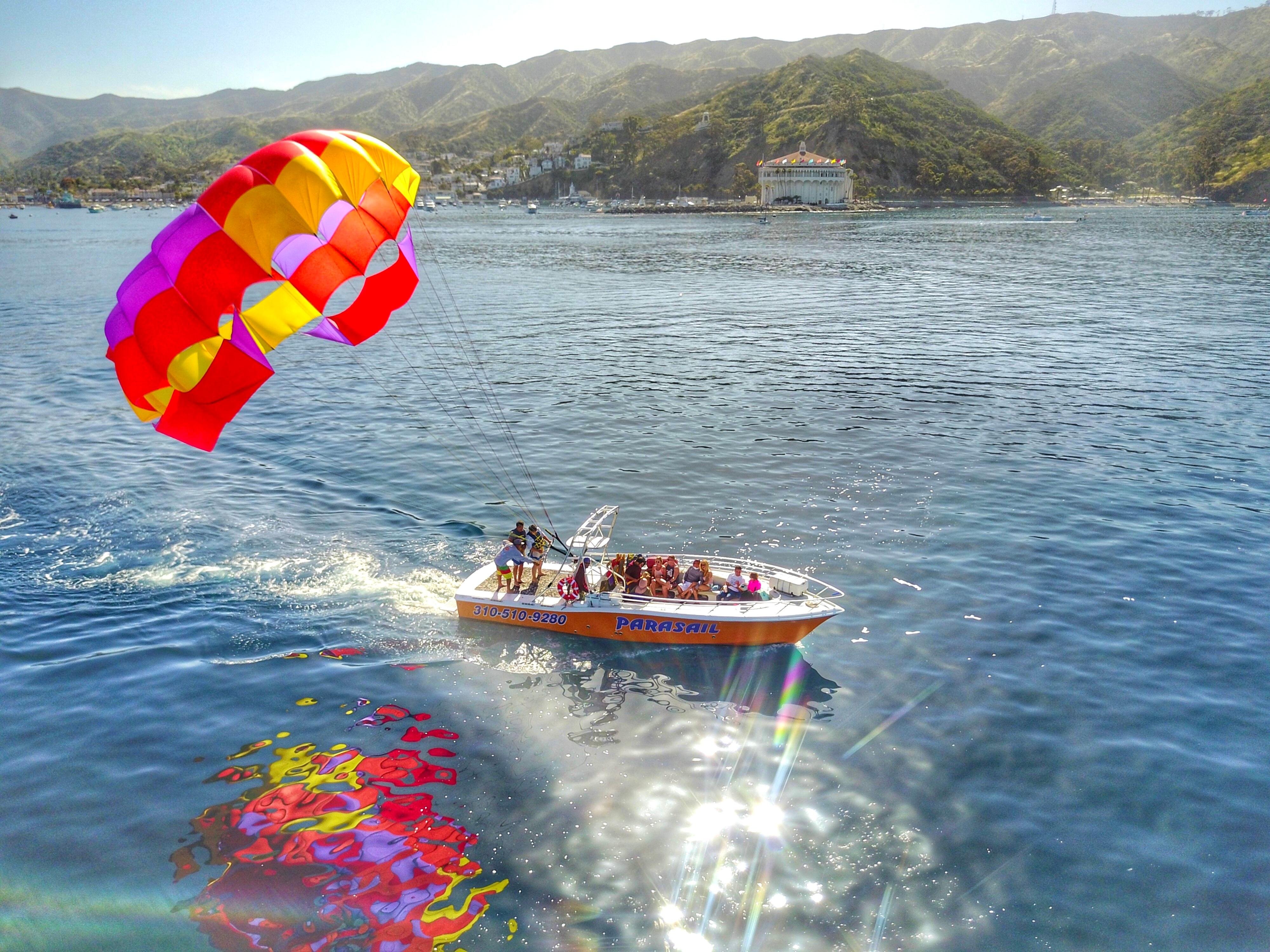 Parachute ascensionnel à Catalina — Island Water Charters