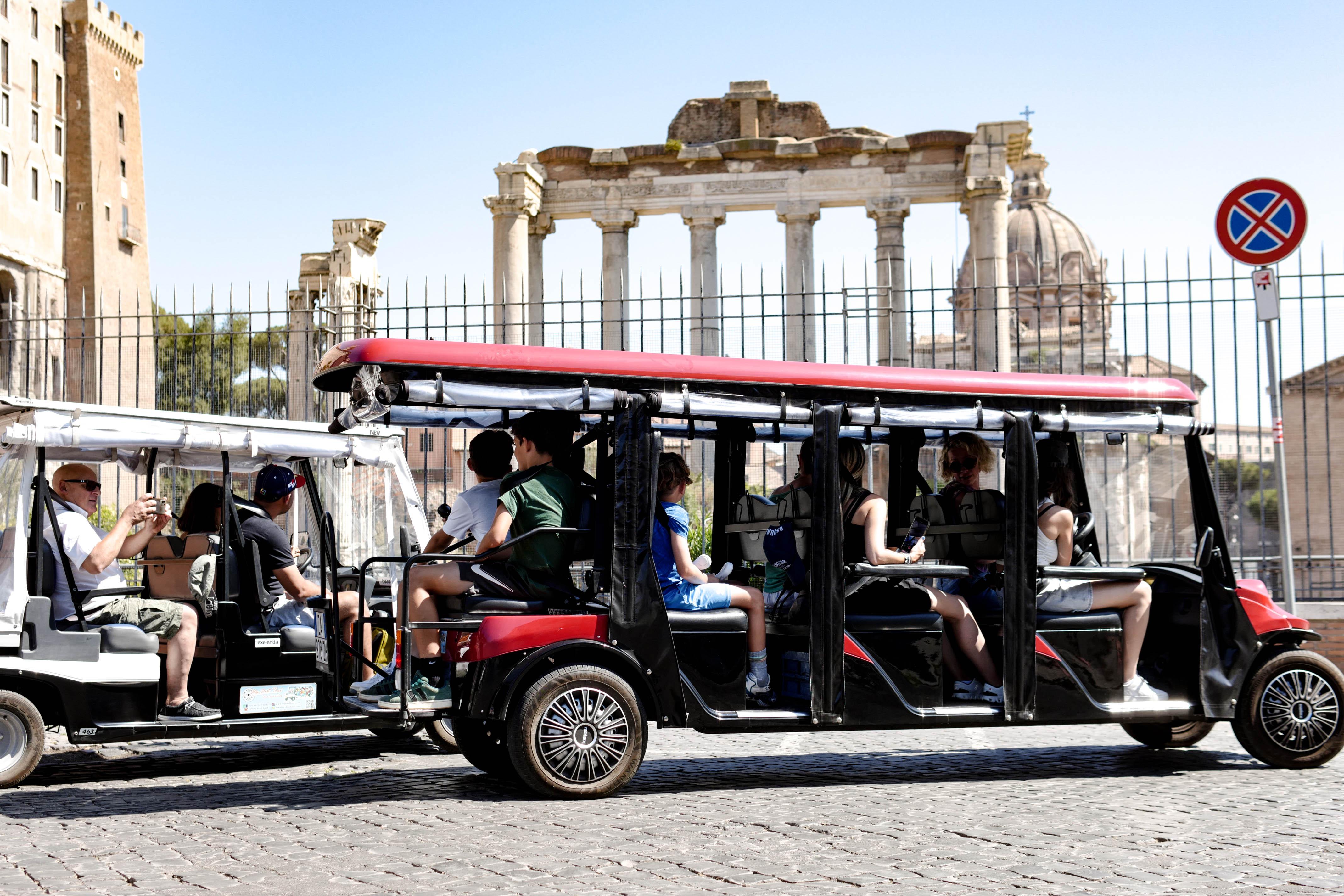 4 hour private golf cart tour Rome customisable route half day — image 6