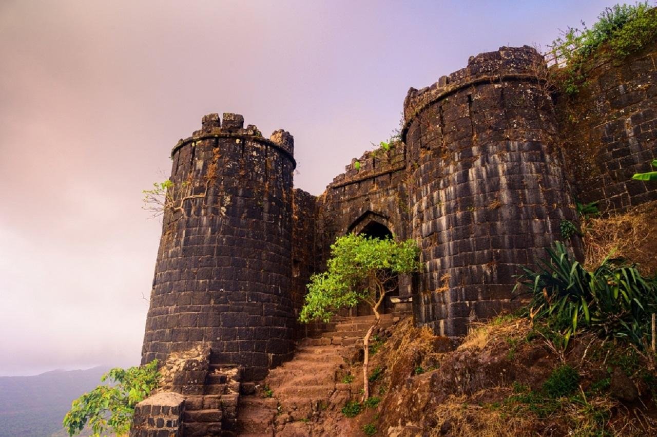 Sinhagad Fort: Half-Day Heritage Trek with Maharashtrian Lunch
