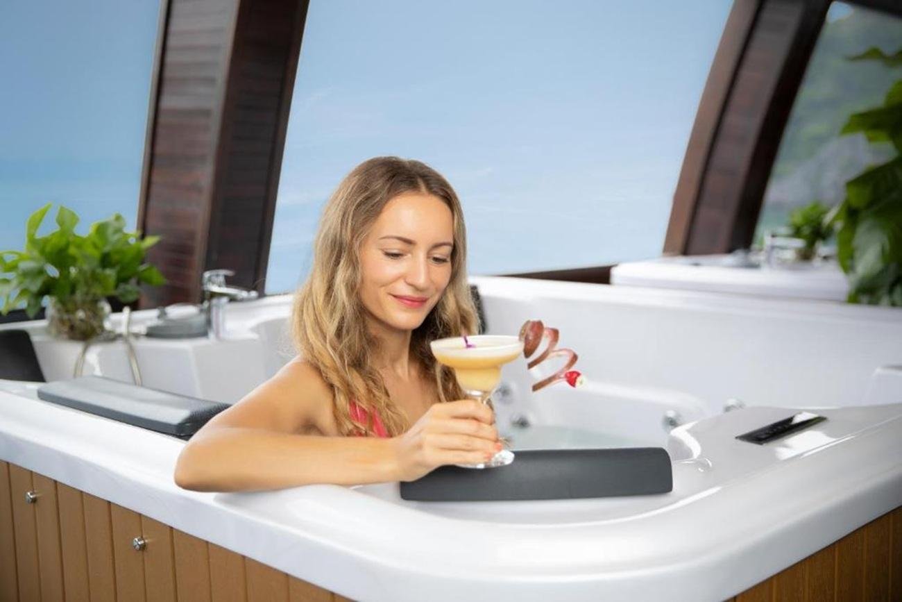 Ha Long & Lan Ha Bay 2-Day 5-Star Balcony Cruise