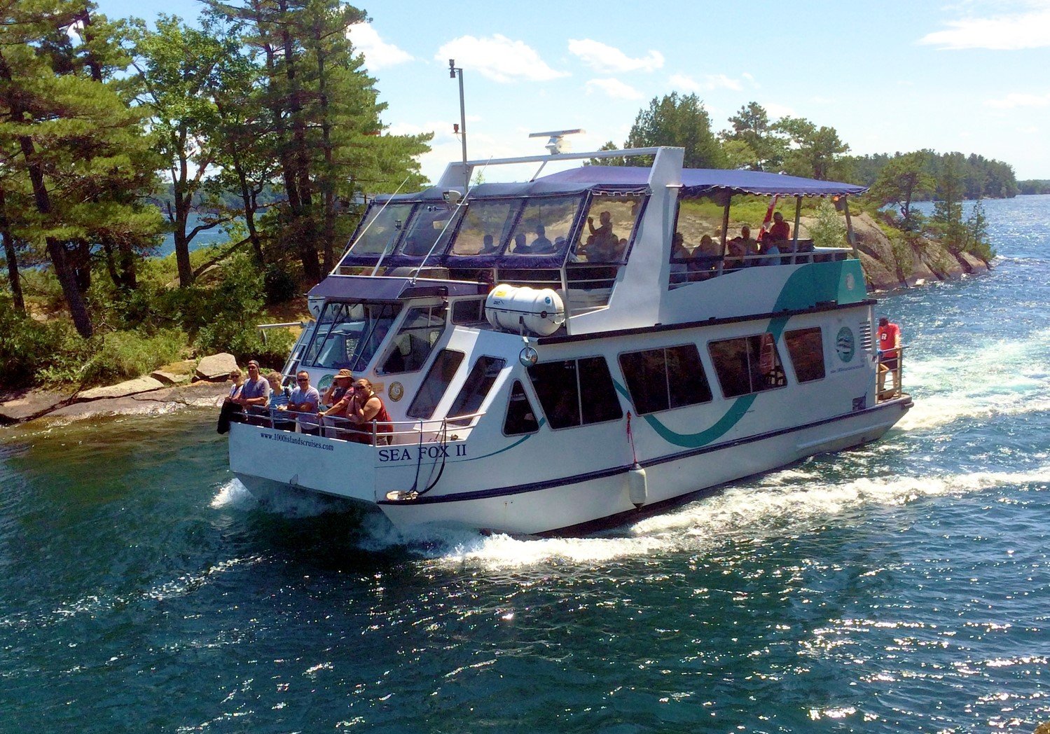 Brockville: 90-minute 1000 Islands Cruise