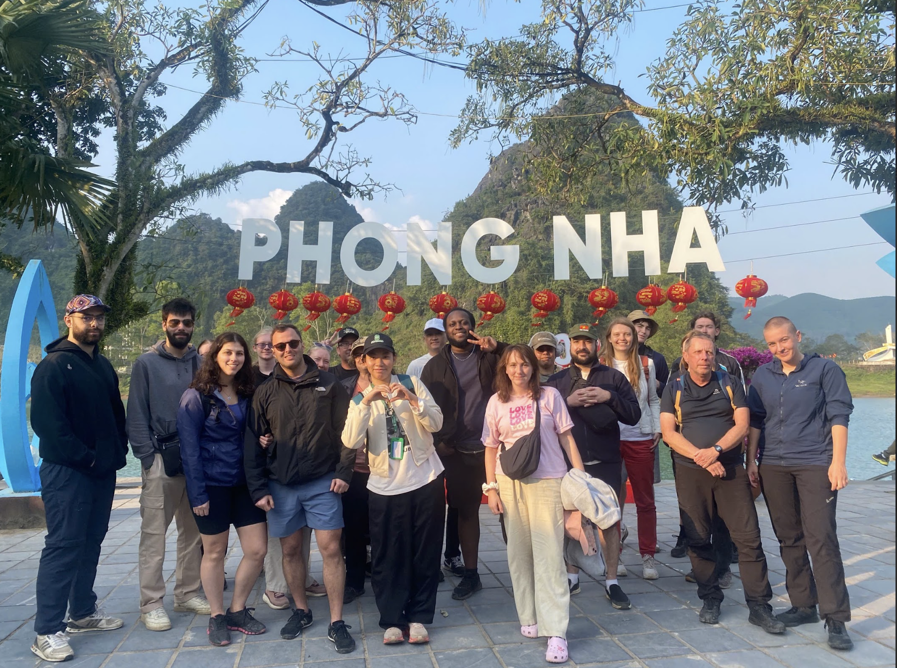 Phong Nha Cave boat tour Son River dragon boat and Paradise Cave karst — image 91