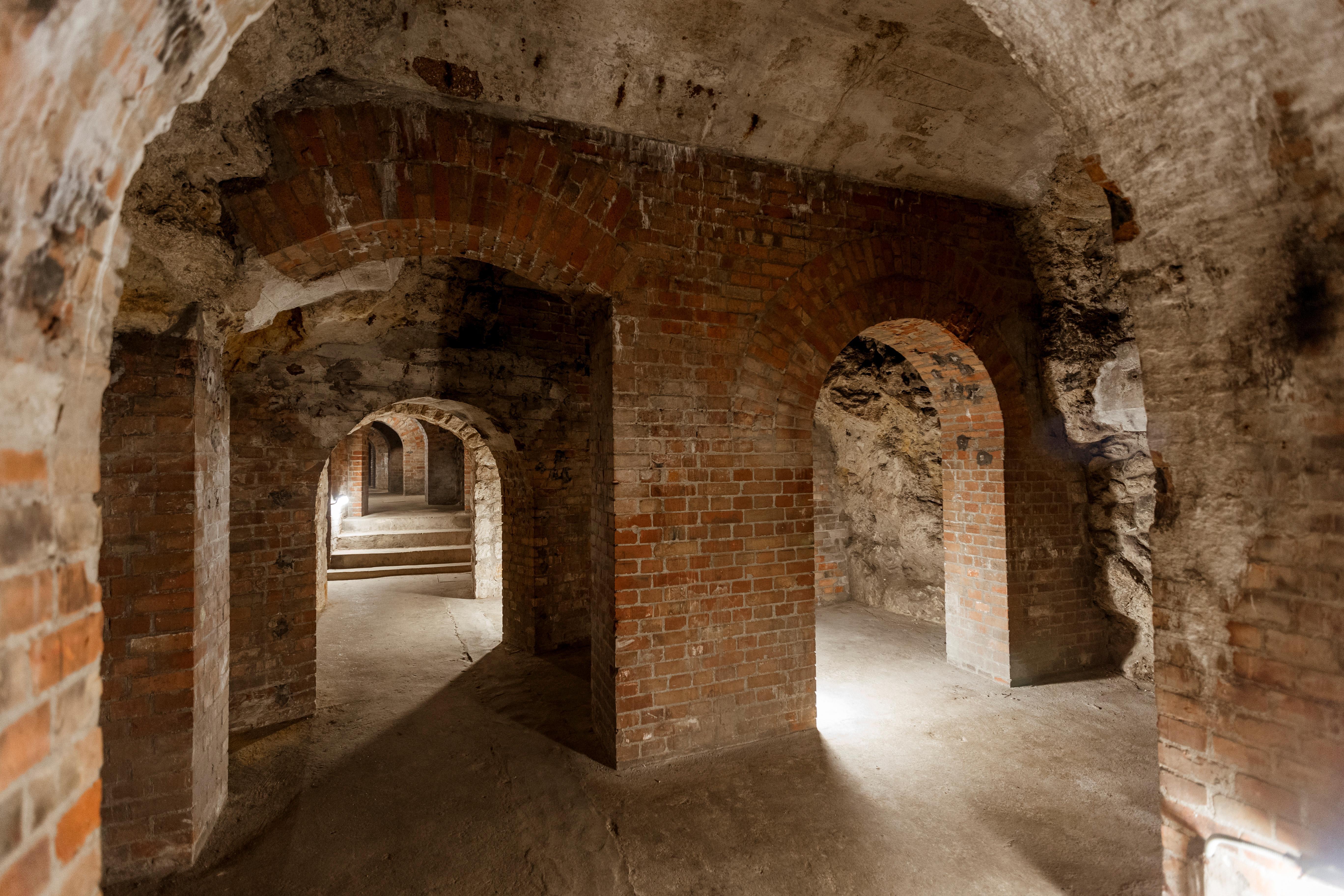 WWII Siege of Buda Castle & Bomb Shelter