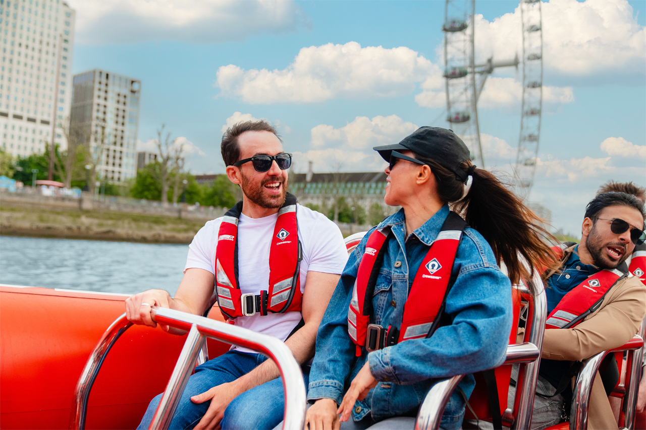 London speedboat tour on the River Thames — image 4