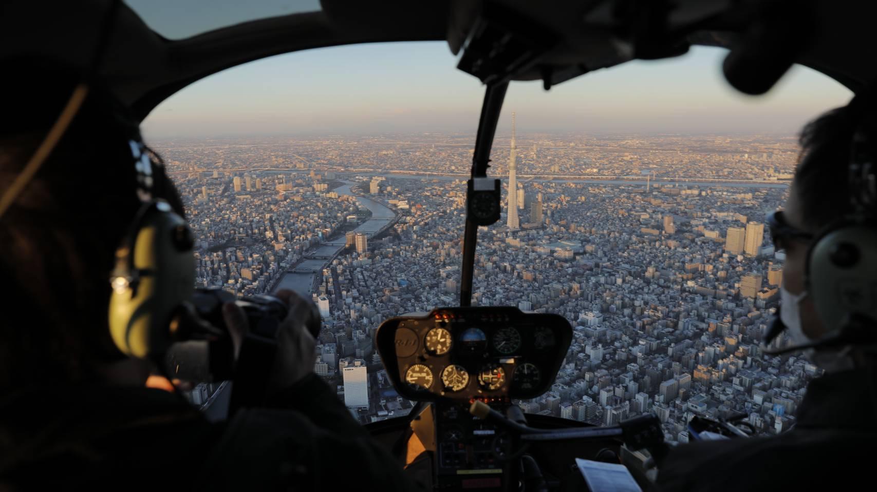 Mt Fuji helicopter tour from Tokyo — image 3