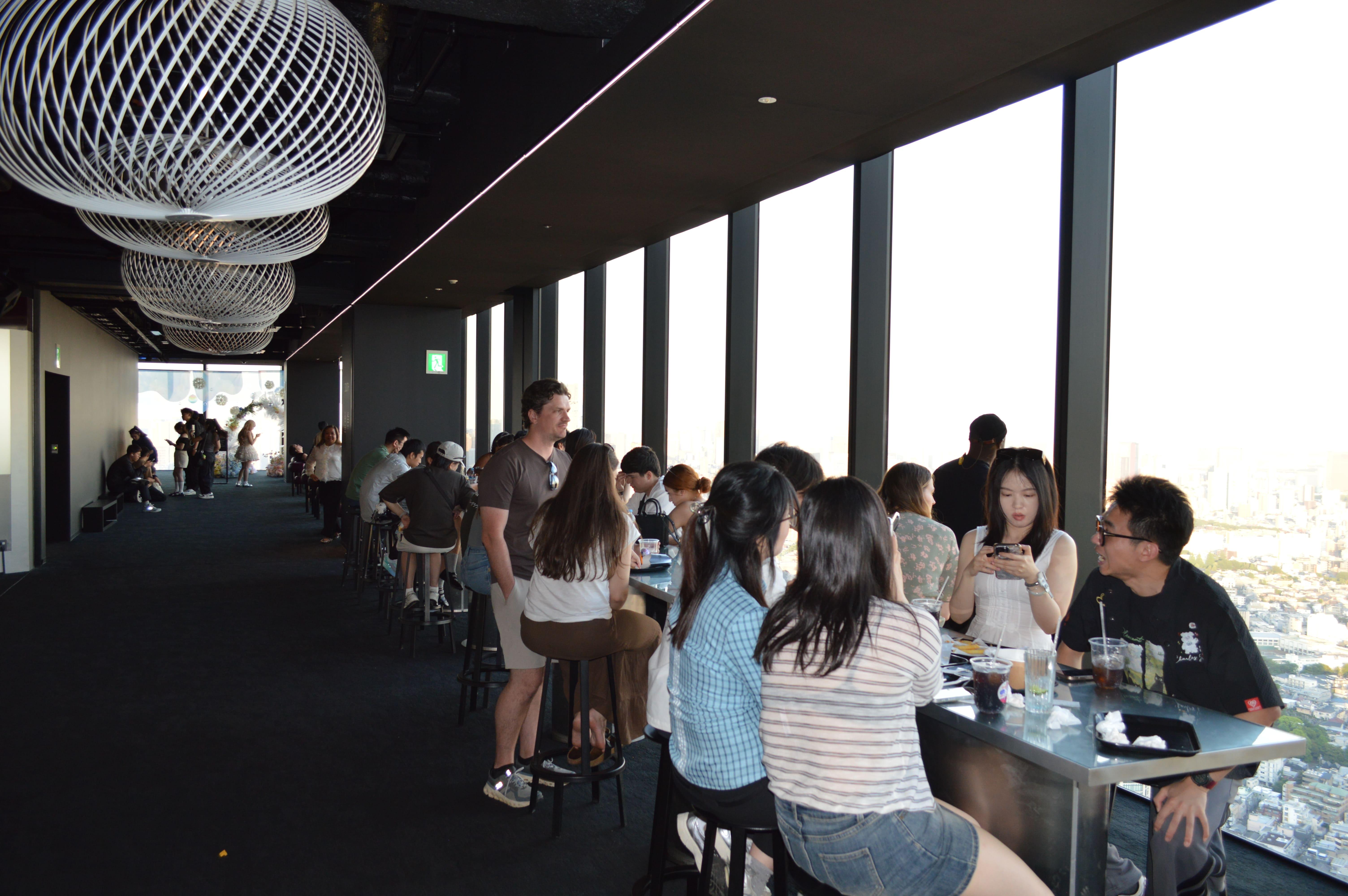 Shibuya Pop Culture Walk & Sky Observation Tour
