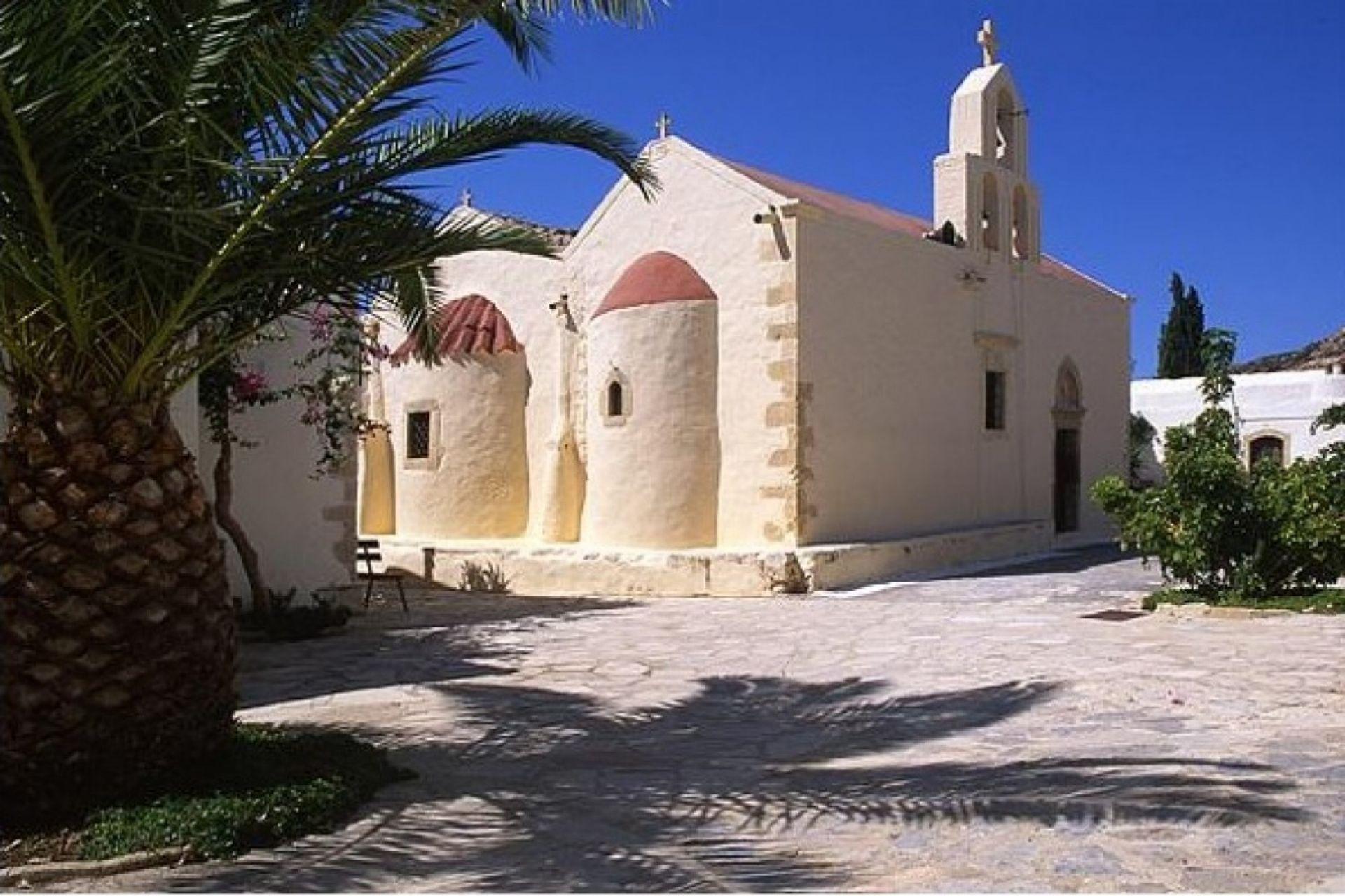 Matala Beach, Hippie Caves & Odigitria Monastery Day Trip from Heraklion