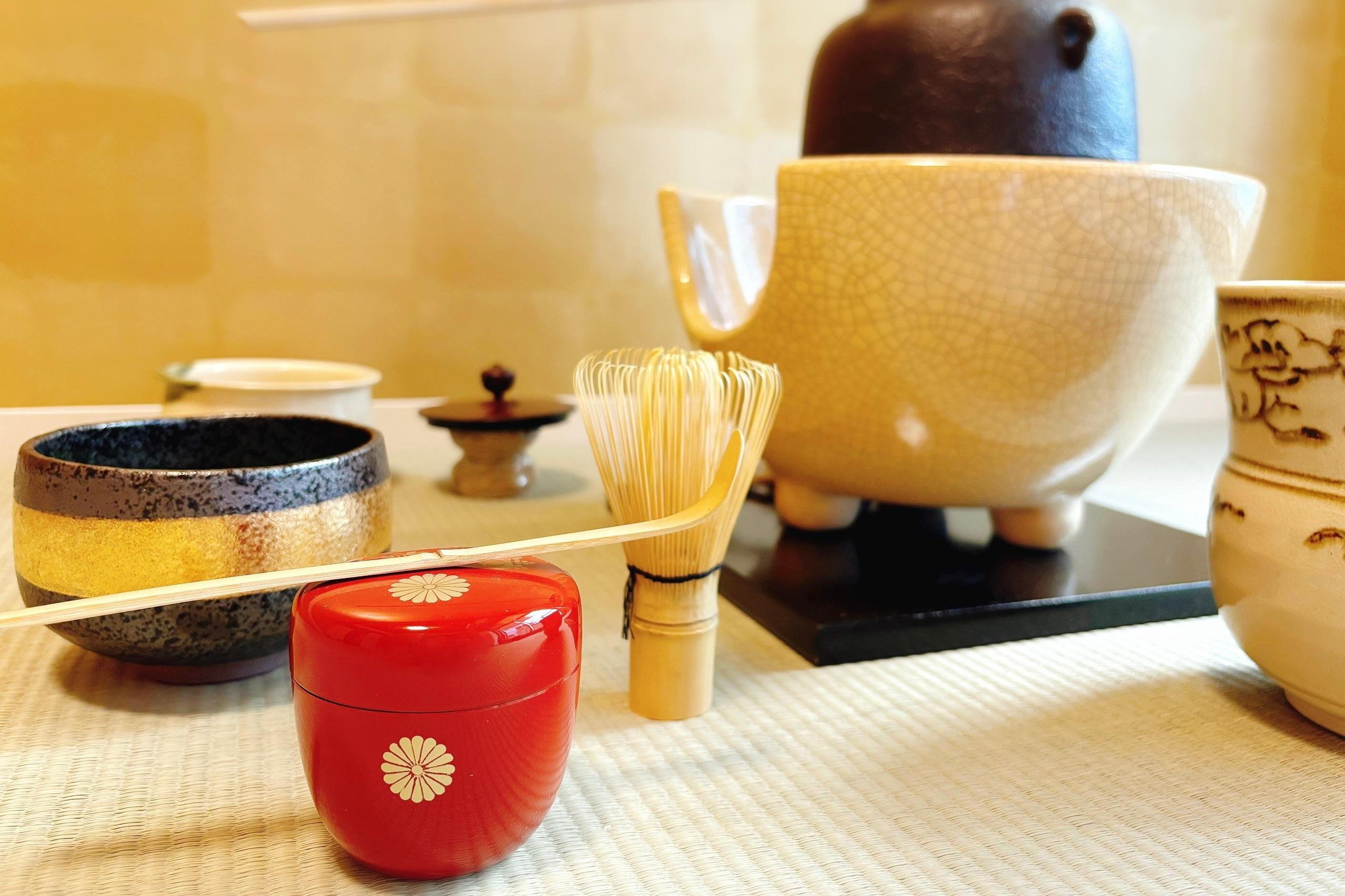 Private Calligraphy and Matcha Tea Ceremony in Osaka