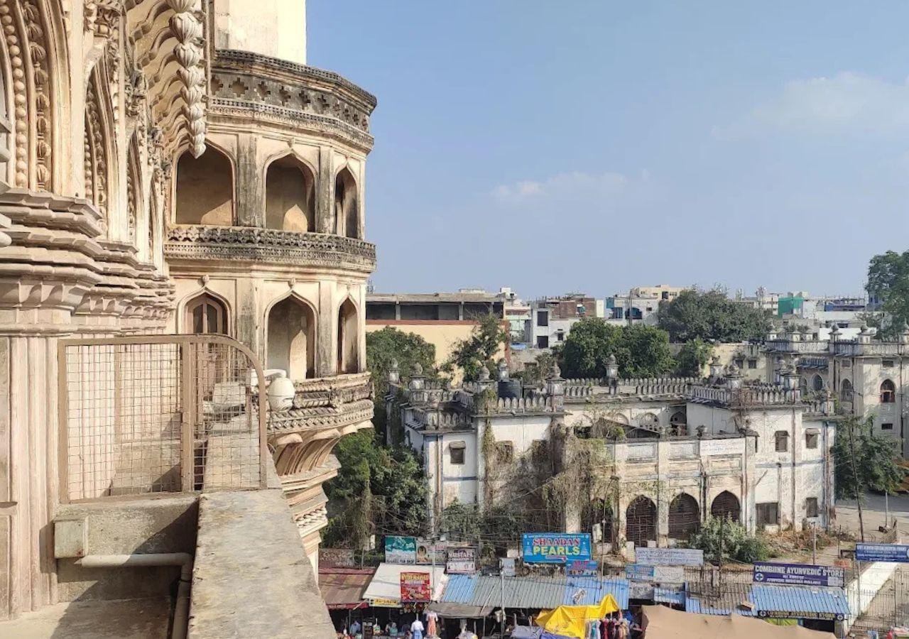 Comprehensive Hyderabad Heritage: Full & Half-Day Private Tour