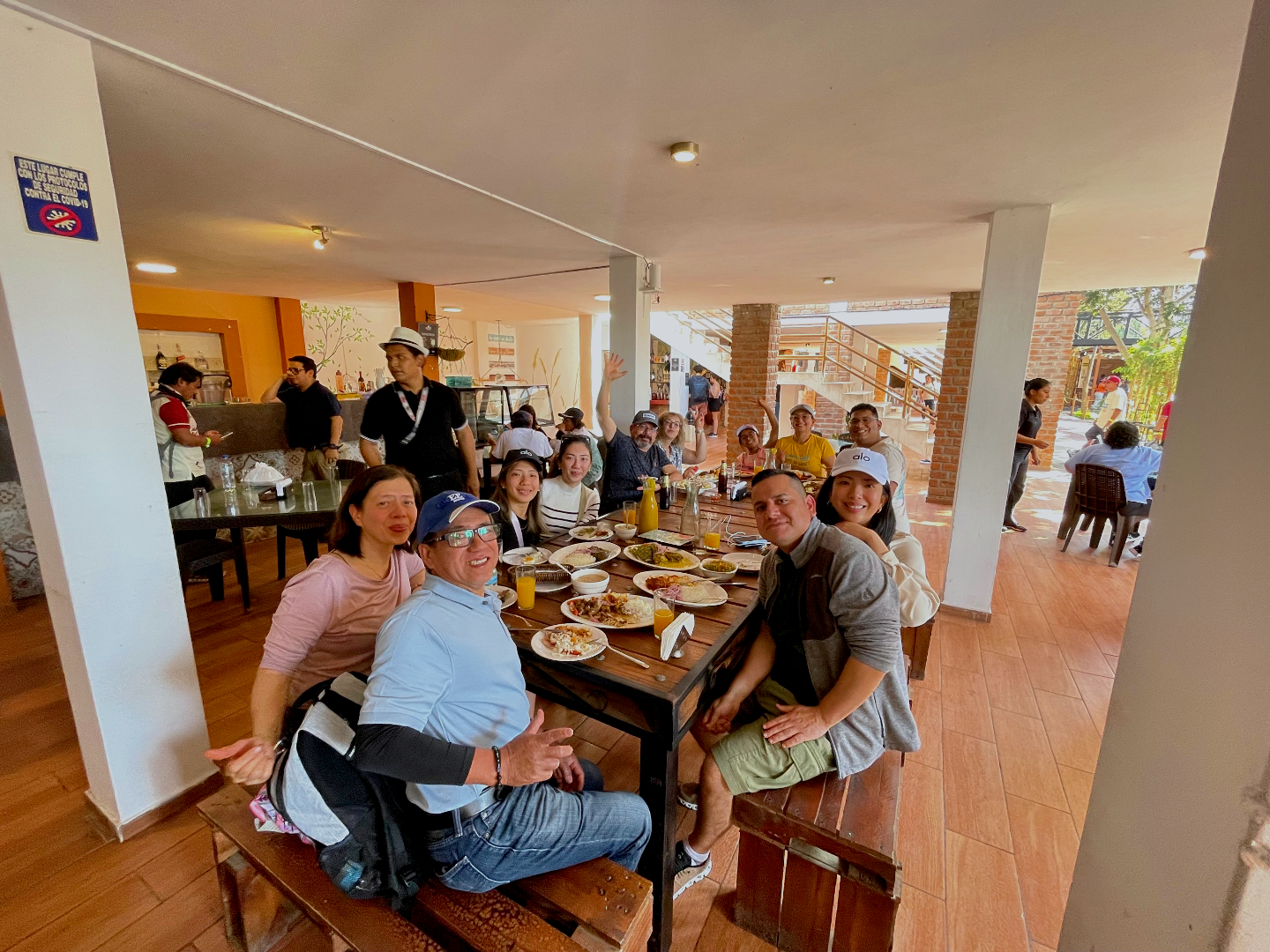 Aventura de día completo en Paracas, Ica y Huacachina desde Lima