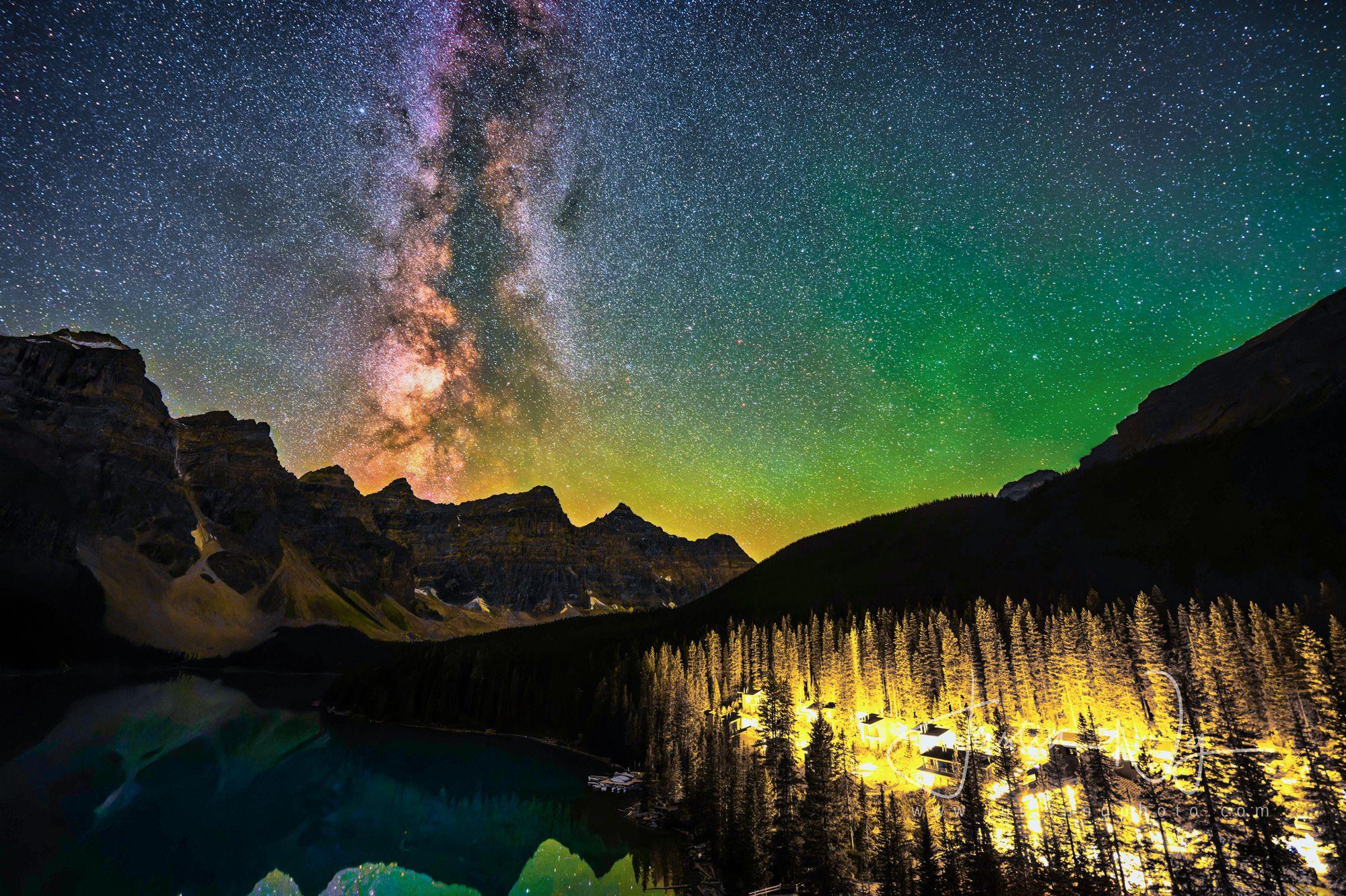 Banff or Moraine Lake Night Tour with Stargazing