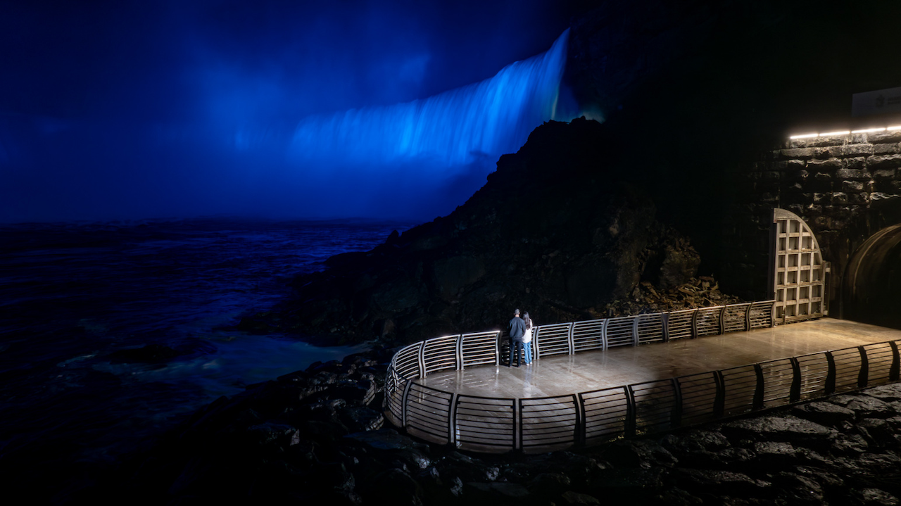 Niagara Falls: Tunnel Experience at Night & Power Station