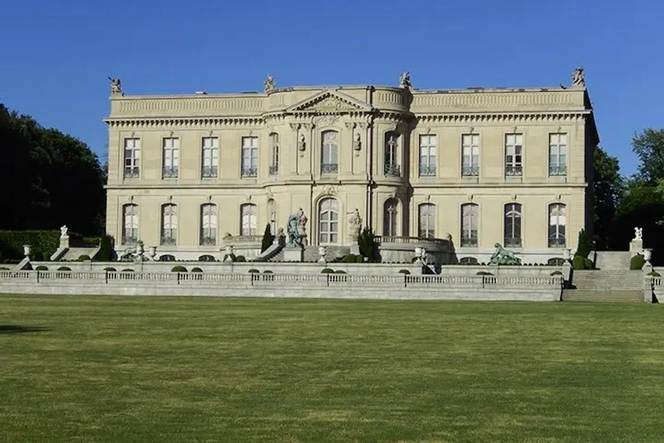 Newport Scenic Bus Tour with Mansion Entry