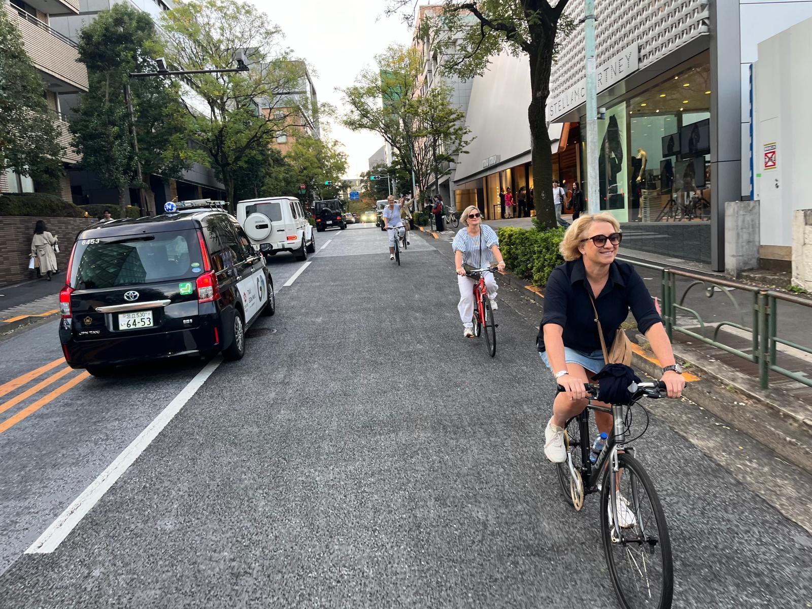 Tokyo Bike Tour: Shibuya, Harajuku & Hidden Backstreets