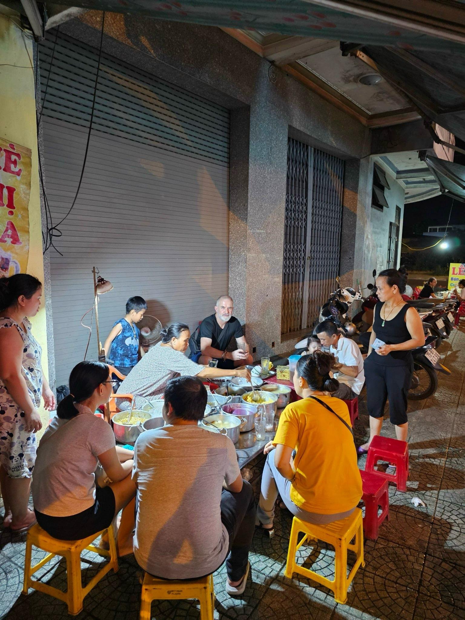 street food tour in Hue — photo 3