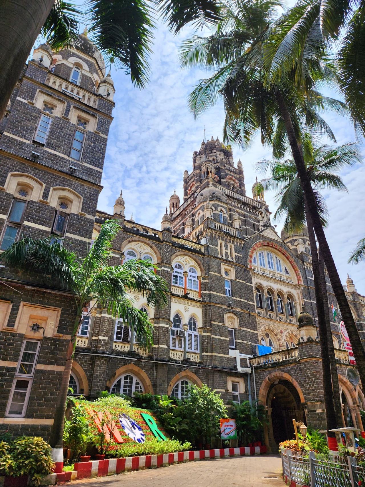 Private Mumbai Highlights & Dharavi Insight Tour