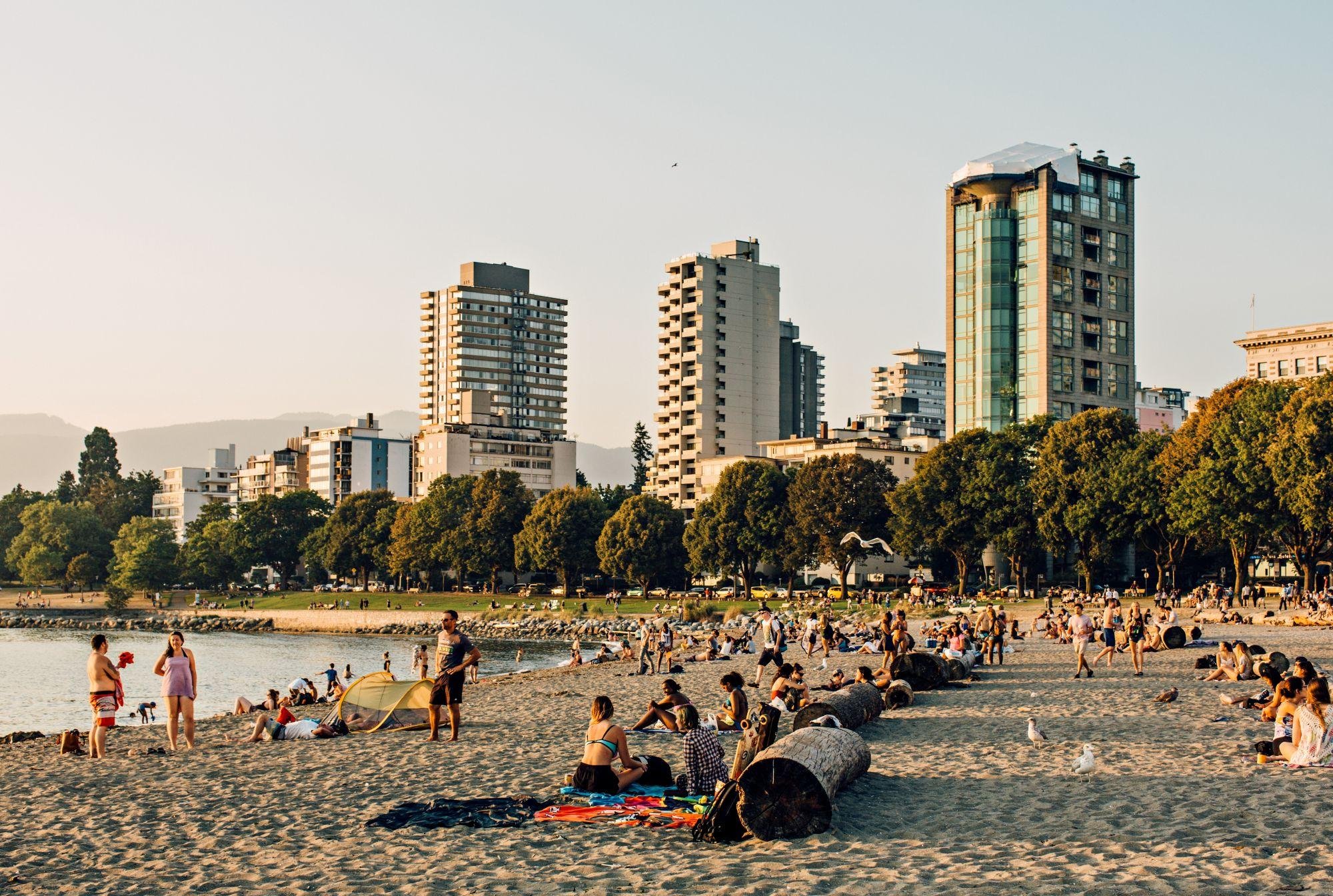 Vancouver Twilight Double-Decker Sightseeing Tour