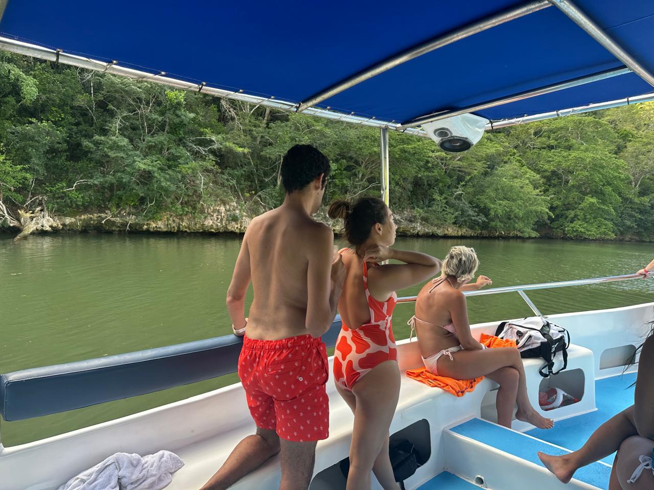 Catalina Island Snorkeling & Chavon River Day Tour from Punta Cana
