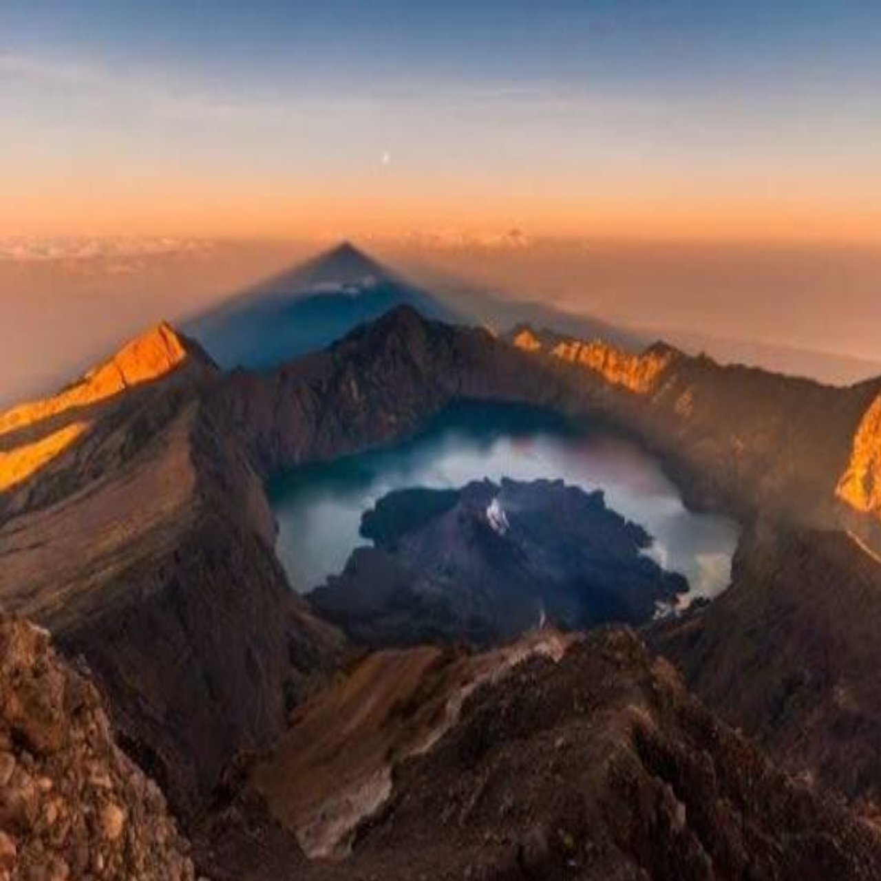 Mount Rinjani Summit Trek: 3-Day Adventure to Peak, Lake & Hot Springs