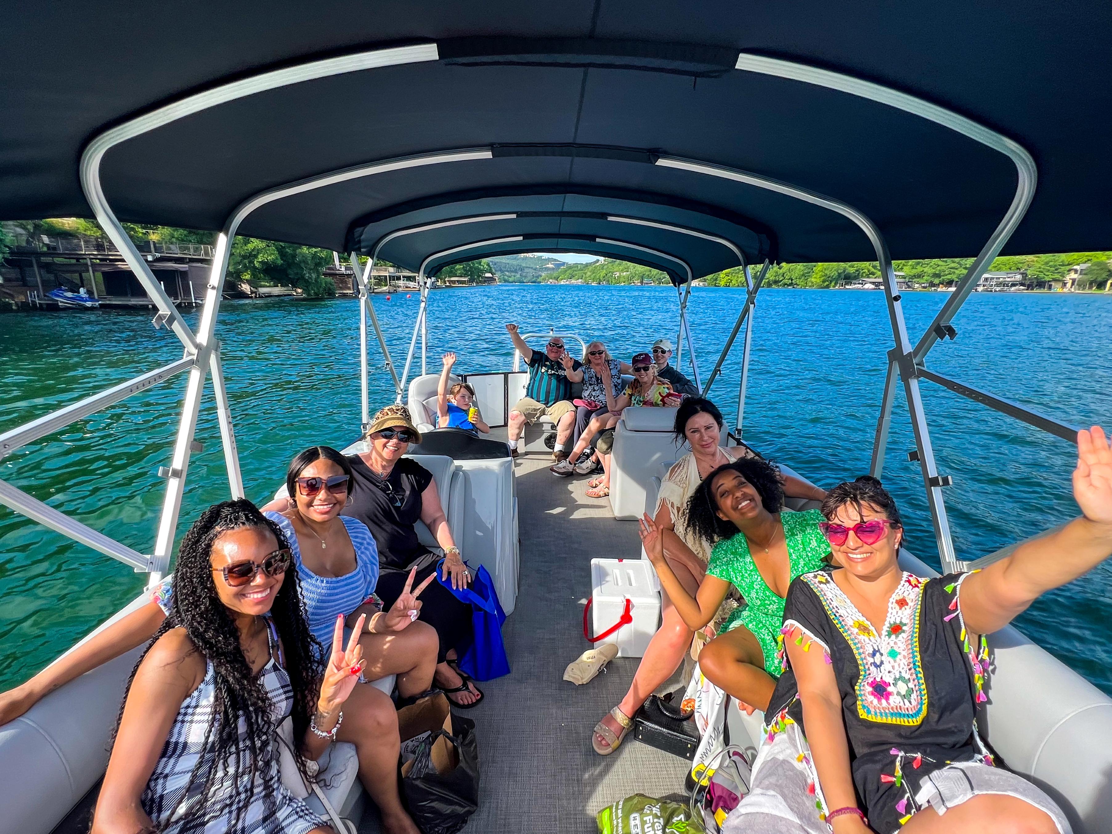 Austin: Scenic Lake Austin Guided Boat Cruise