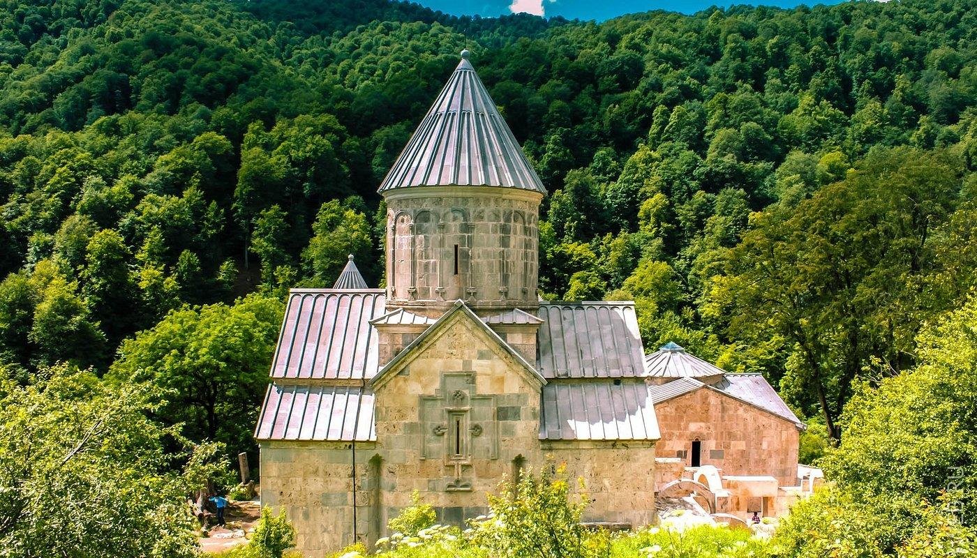 Private Yerevan to Tbilisi Transfer with Lake Sevan & Monastery Stops