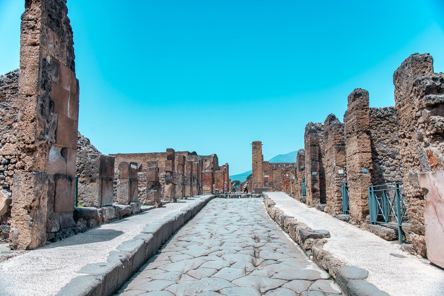 Naples to Pompeii & Amalfi Coast: Private Full-Day Tour