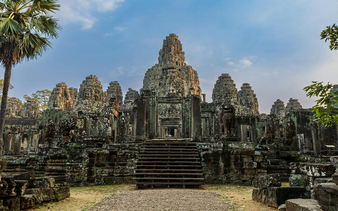 Angkor Wat Small-Group Sunrise or Sunset Expedition