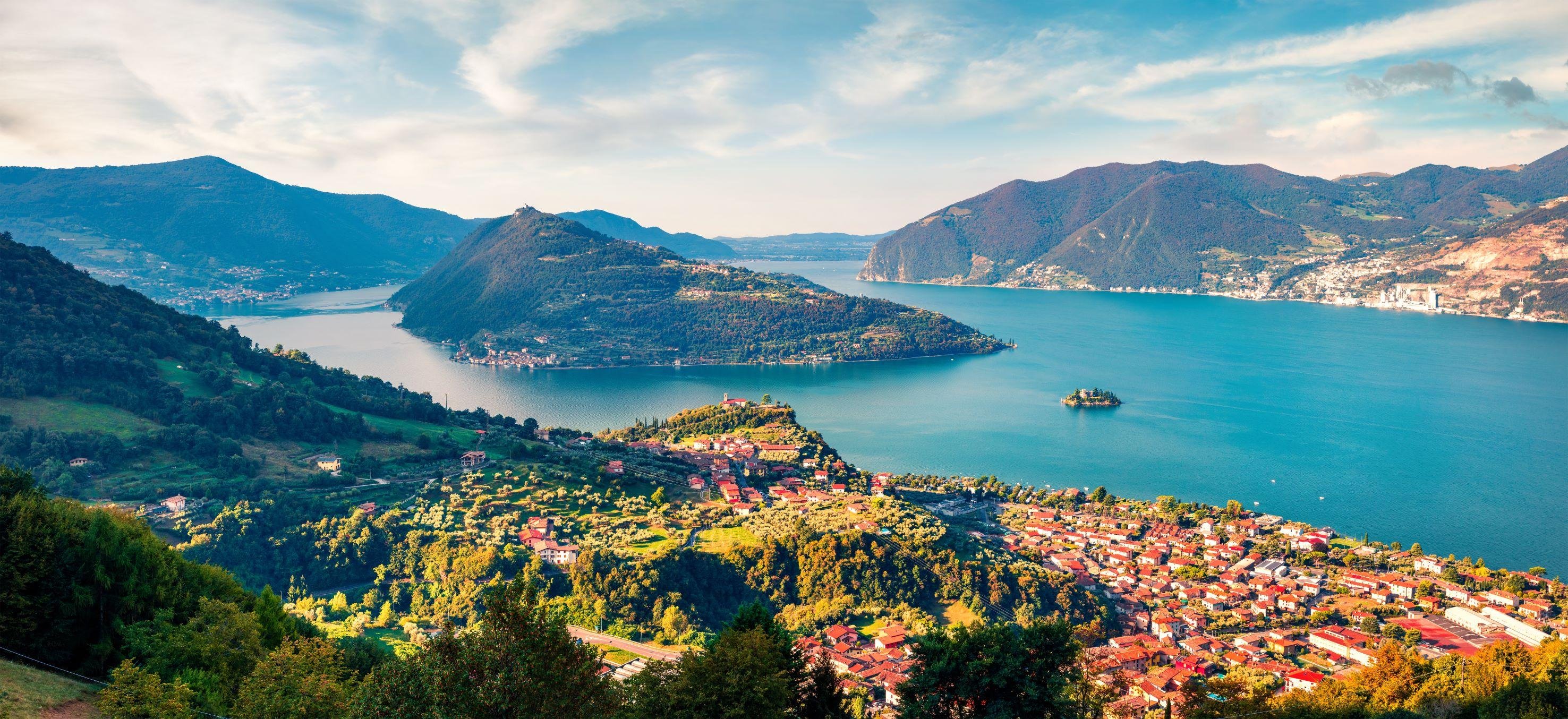 Private Franciacorta Wine Tasting, Lake Iseo & Bergamo Day Trip from Milan