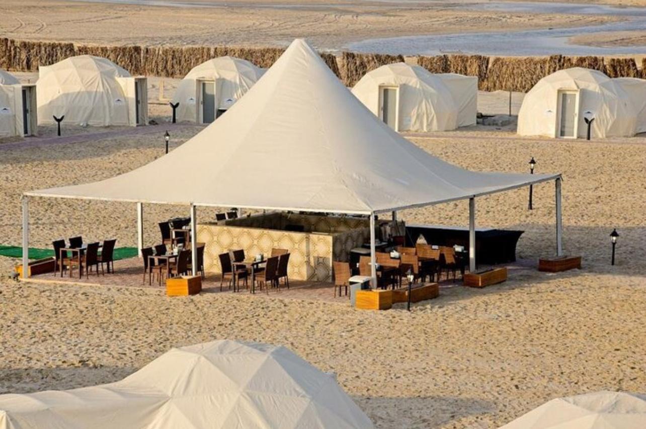 Full-Day Qatar Desert Safari with Camp Dining