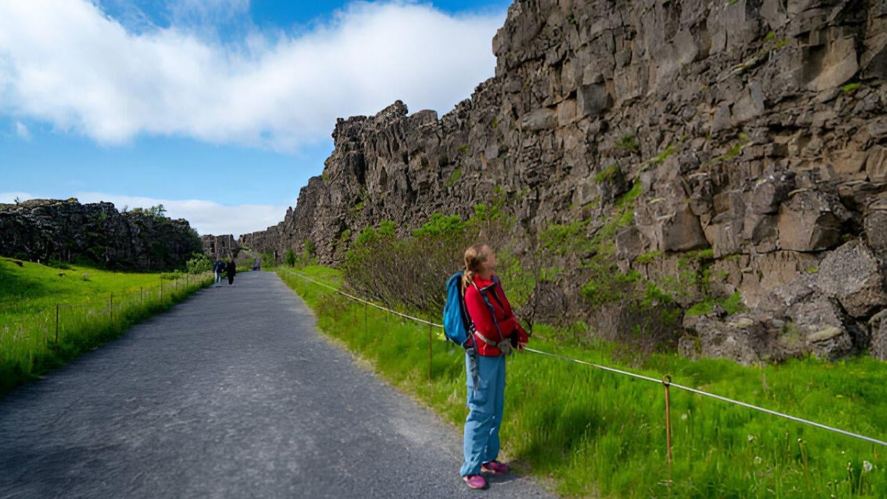Golden Circle Small Group Excursion from Reykjavik Port