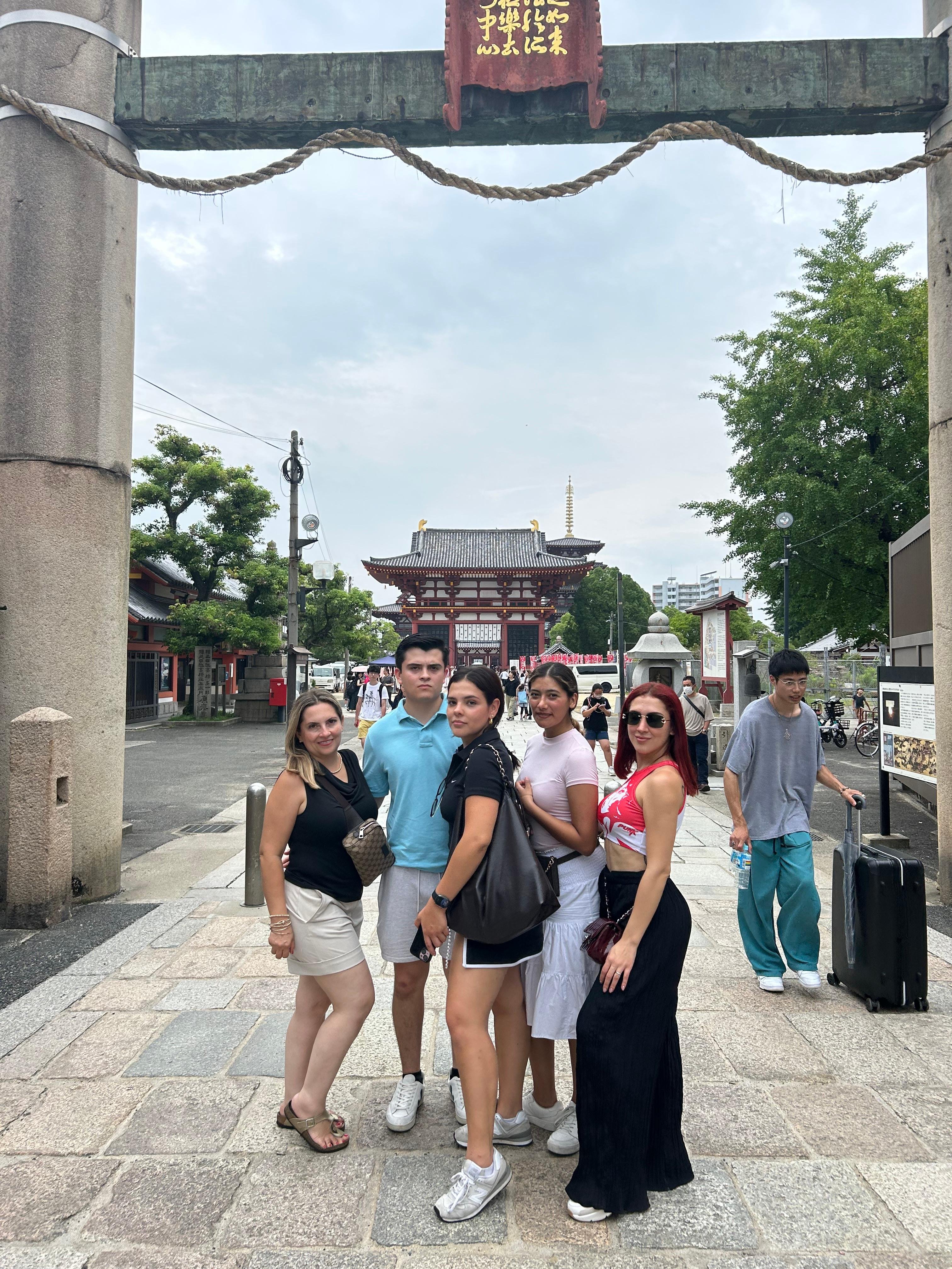 Osaka Street Food Tour: 17 Tastings in Shinsekai