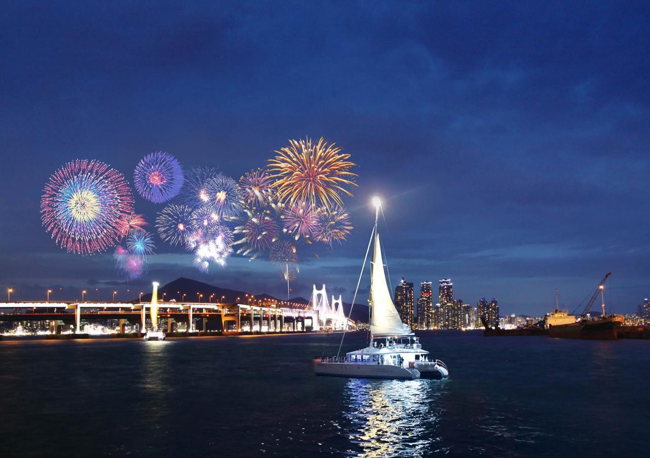 Busan Blue Line Capsule & Luxury Yacht Ocean Journey