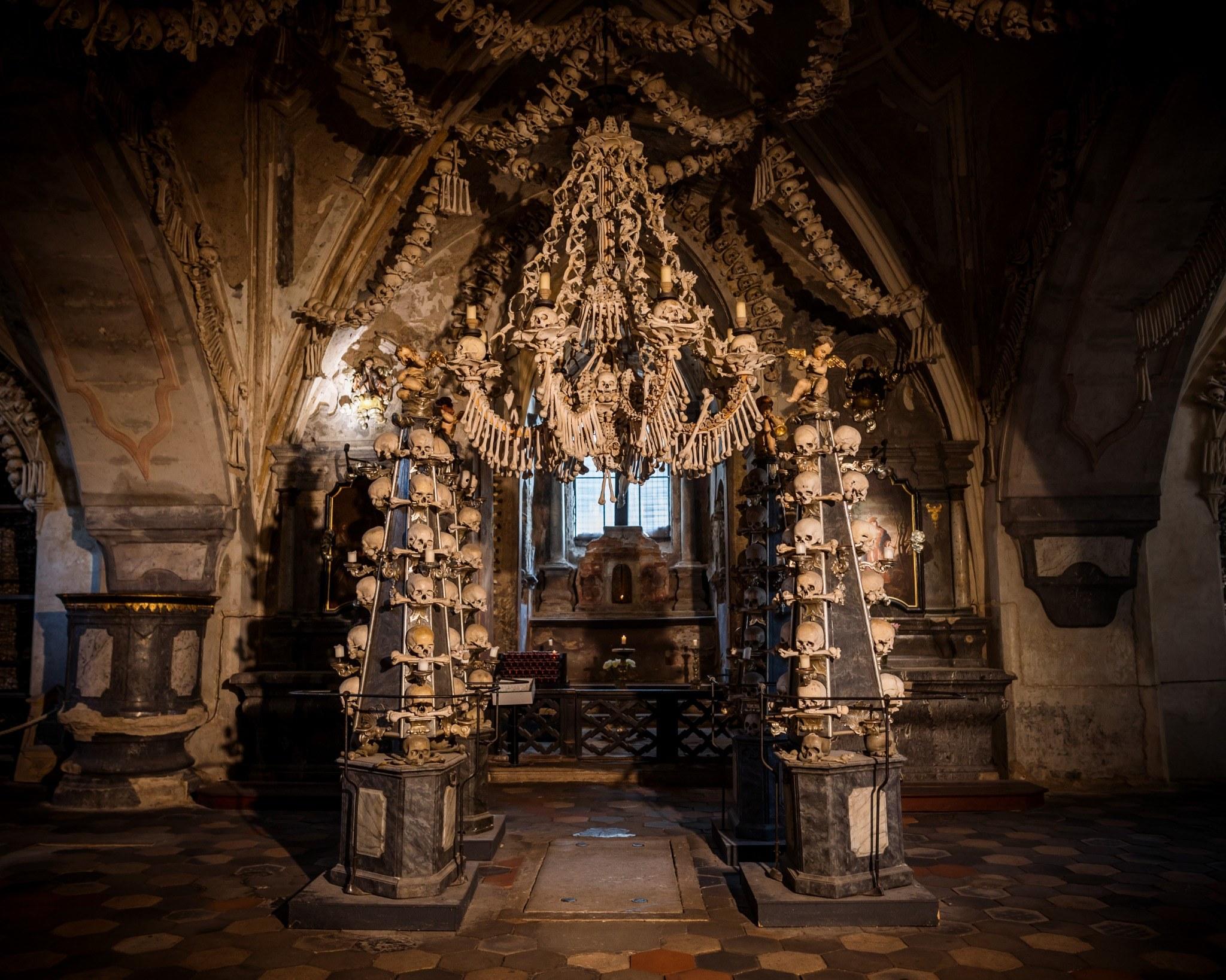 Kutná Hora: Bone Church & Medieval Town Small-Group Tour
