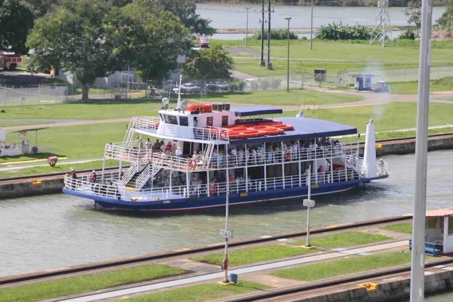 Panama Canal Partial Transit Cruise with Lunch