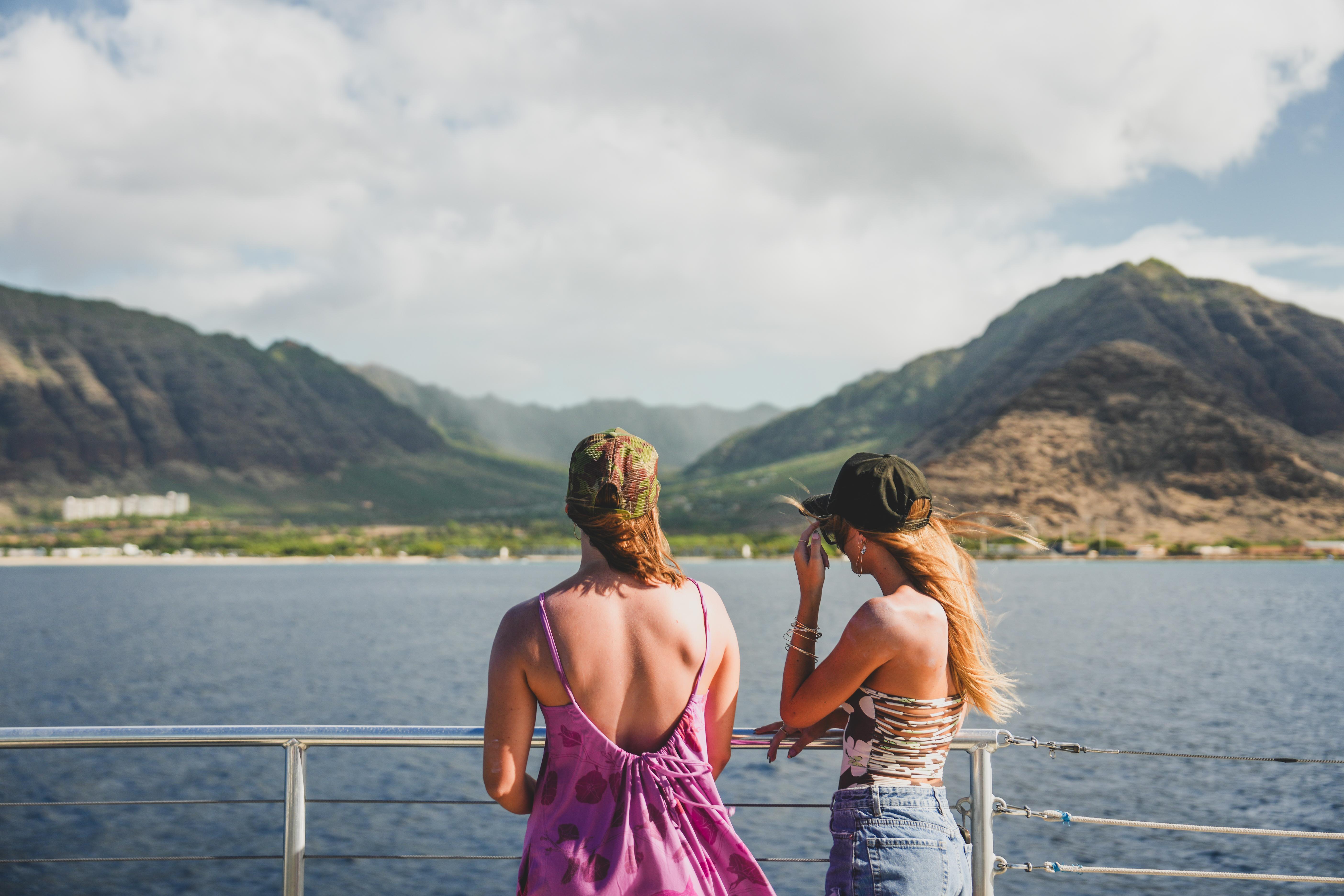 Kona: Catamaran Sunset Sail with Cocktails and Snacks - 2026 (Verified Reviews)