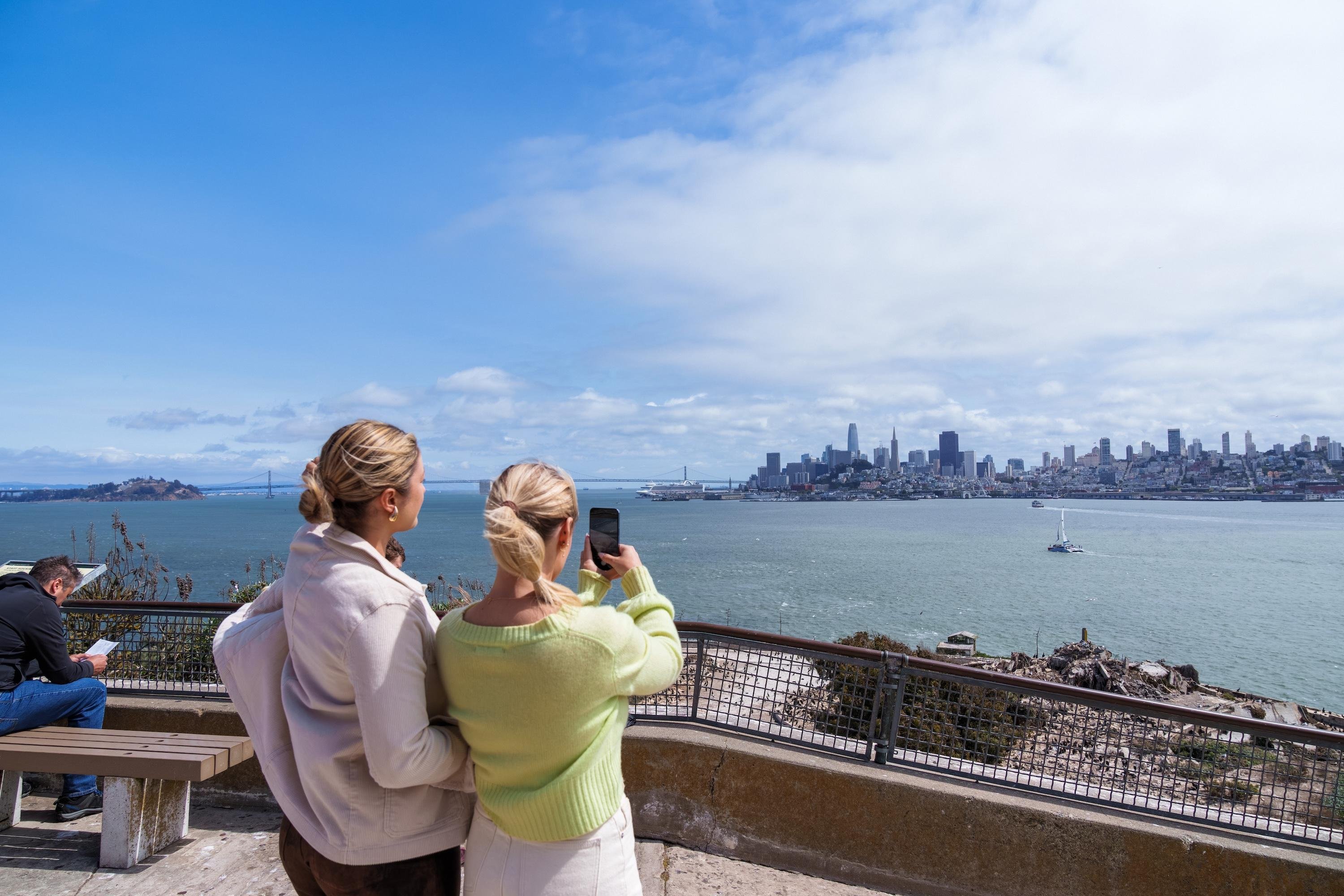 Traghetto ufficiale per Alcatraz Island e tour audio del blocco celle