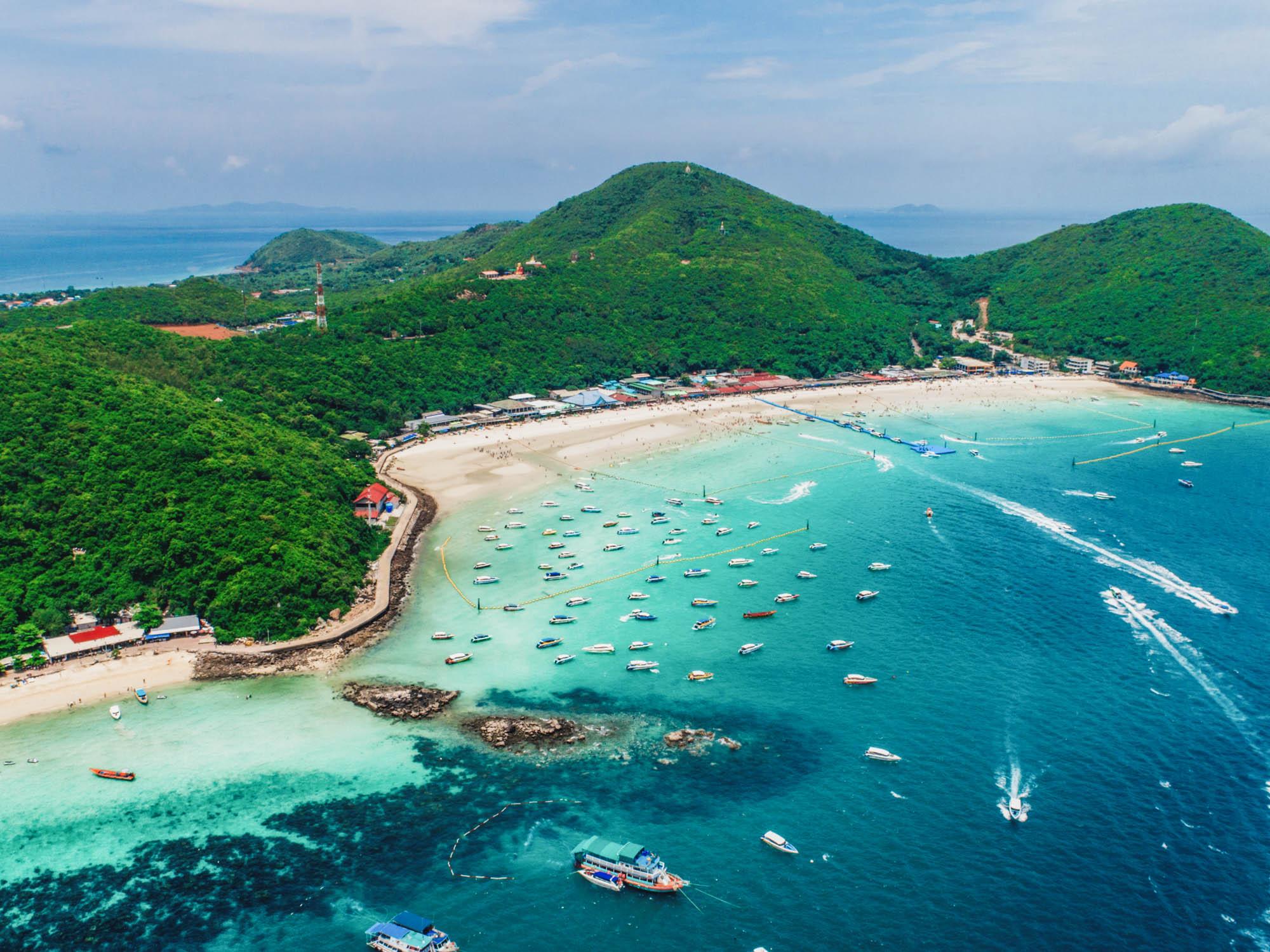 Bangkok to Pattaya: Koh Larn Island & Sanctuary of Truth Day Trip