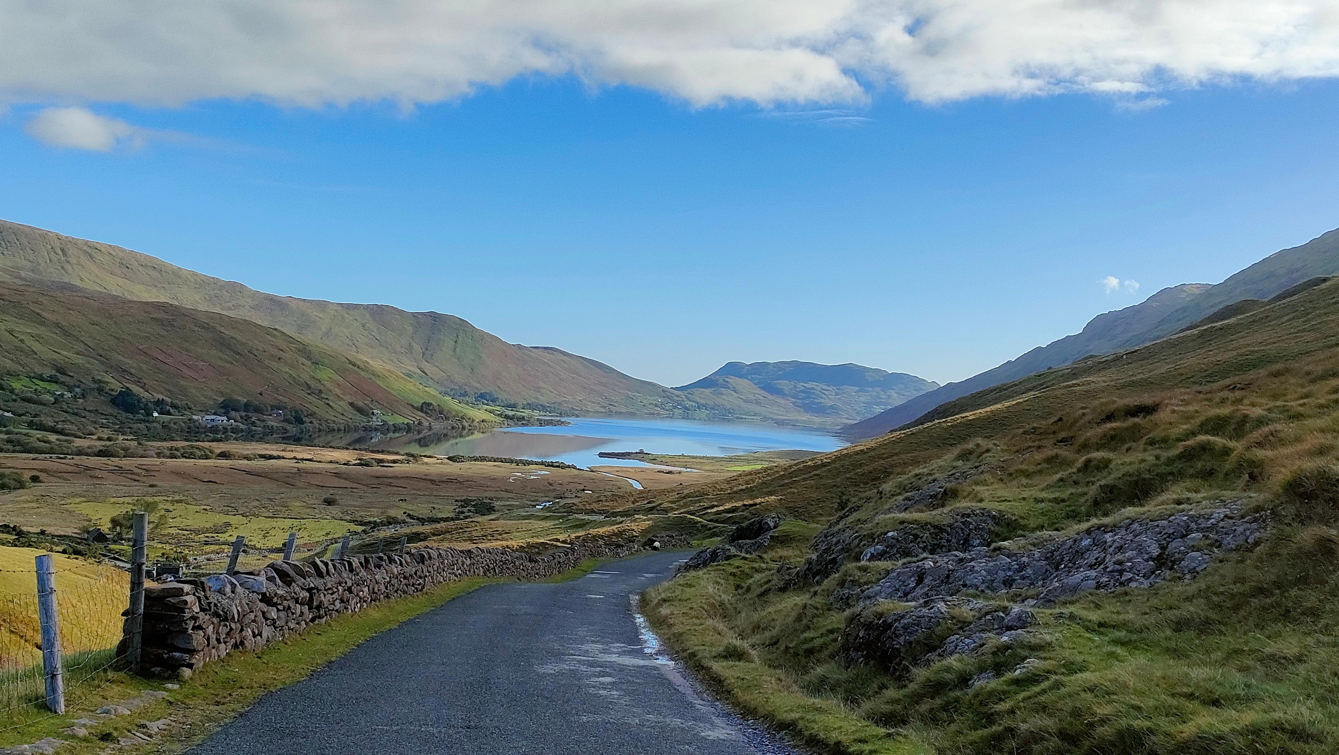 Connemara Castles & Kylemore Abbey Day Trip from Galway