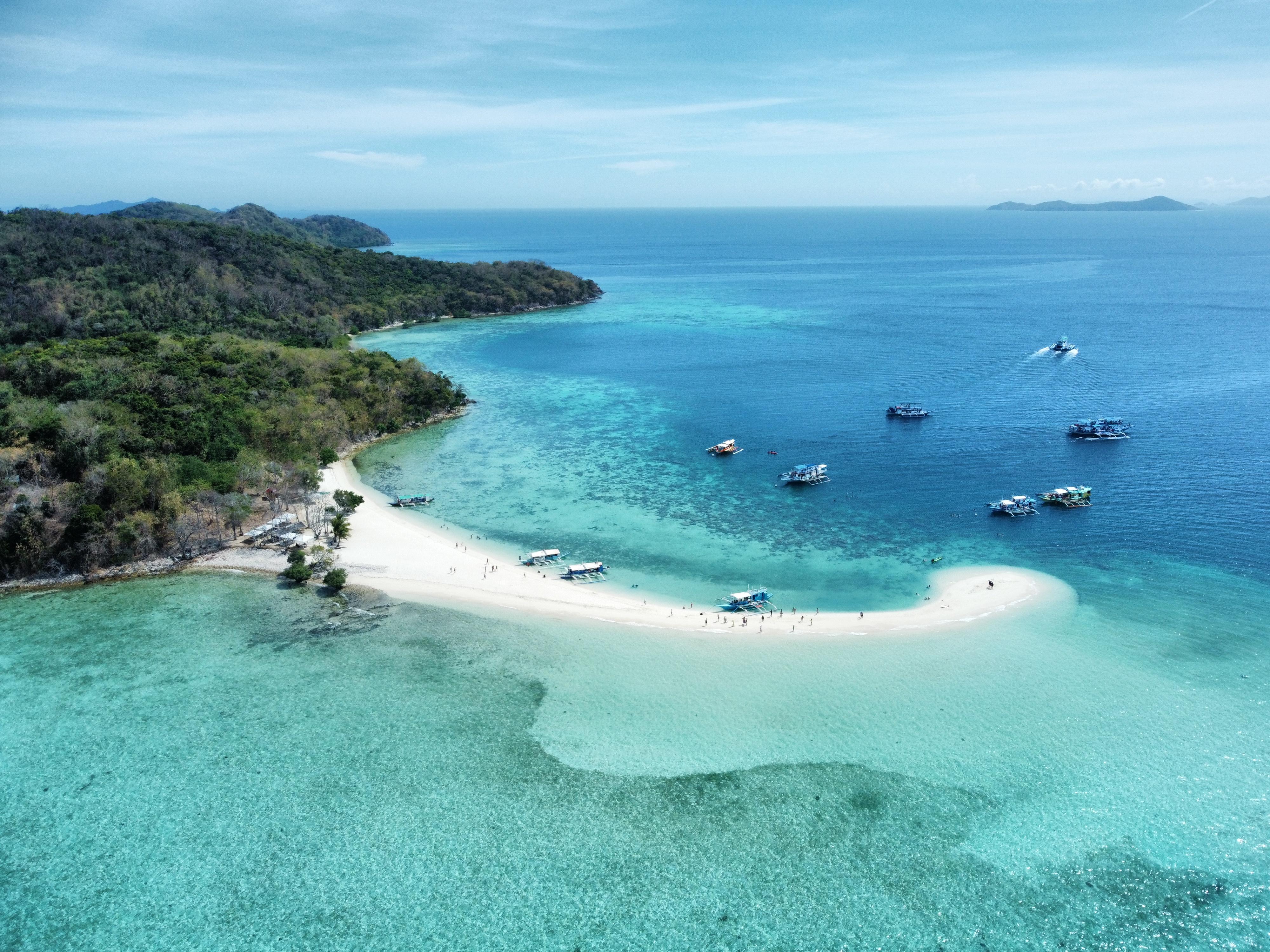 Coron Town: Island Hopping & Pristine Beaches Day Trip with Lunch