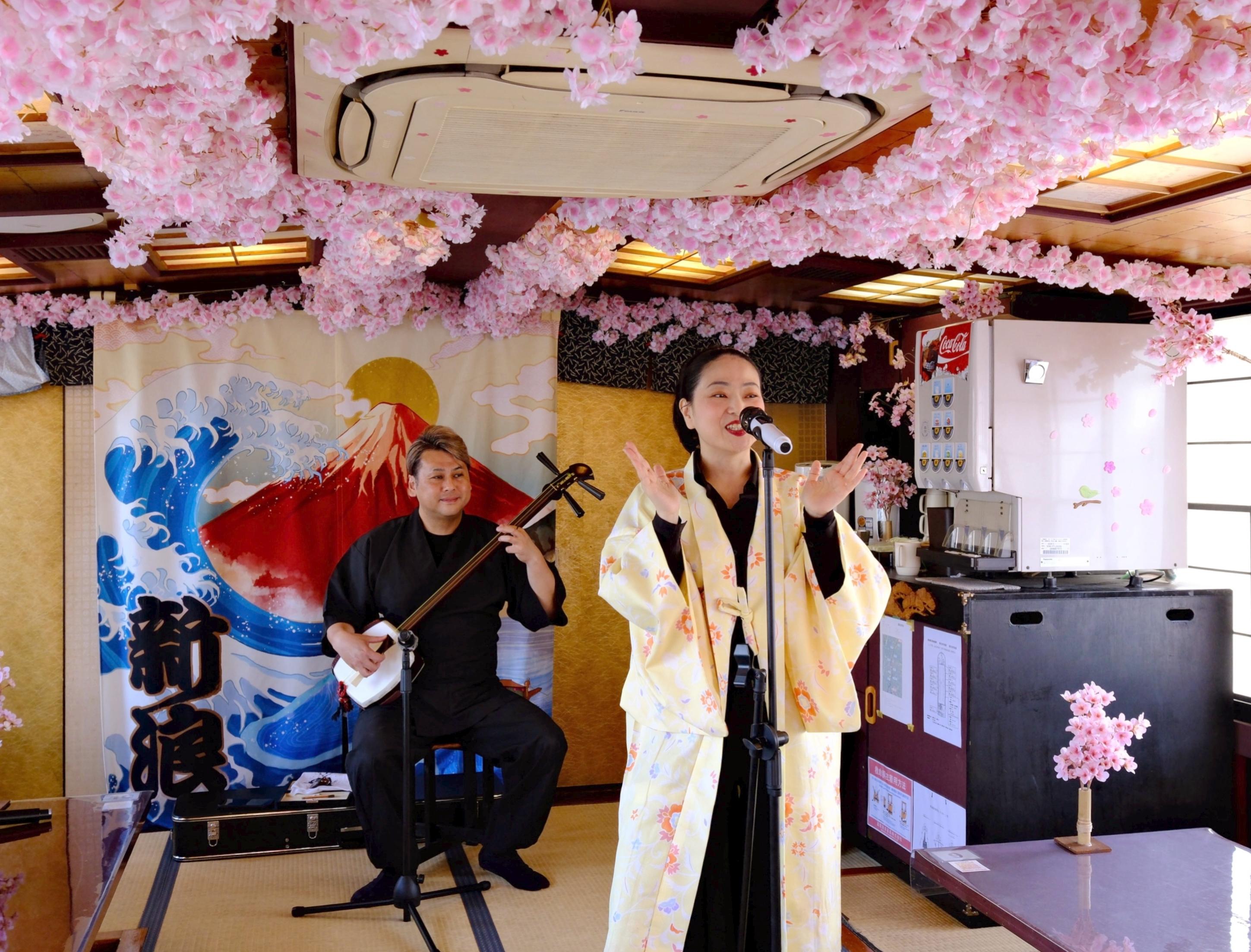 Tokyo Bay Yakatabune Cruise: Tea Ceremony or Sukiyaki Dinner on the Odaiba Route