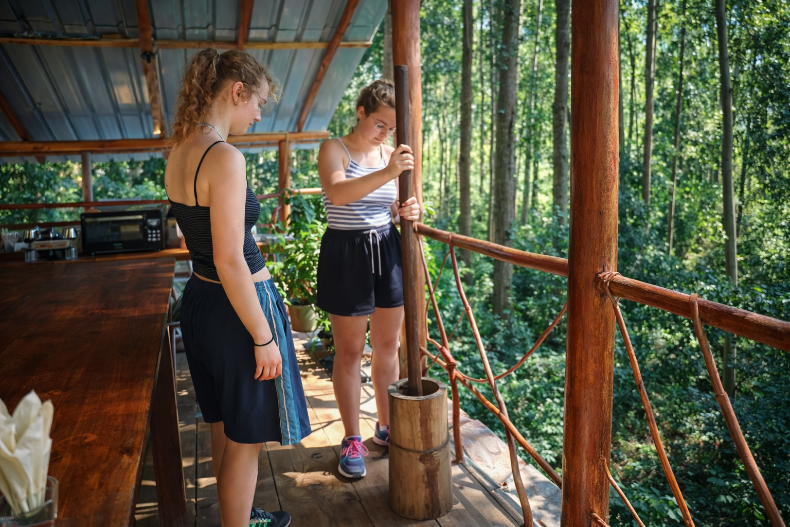 Ella: Hands-On Tea Making and Tasting Experience