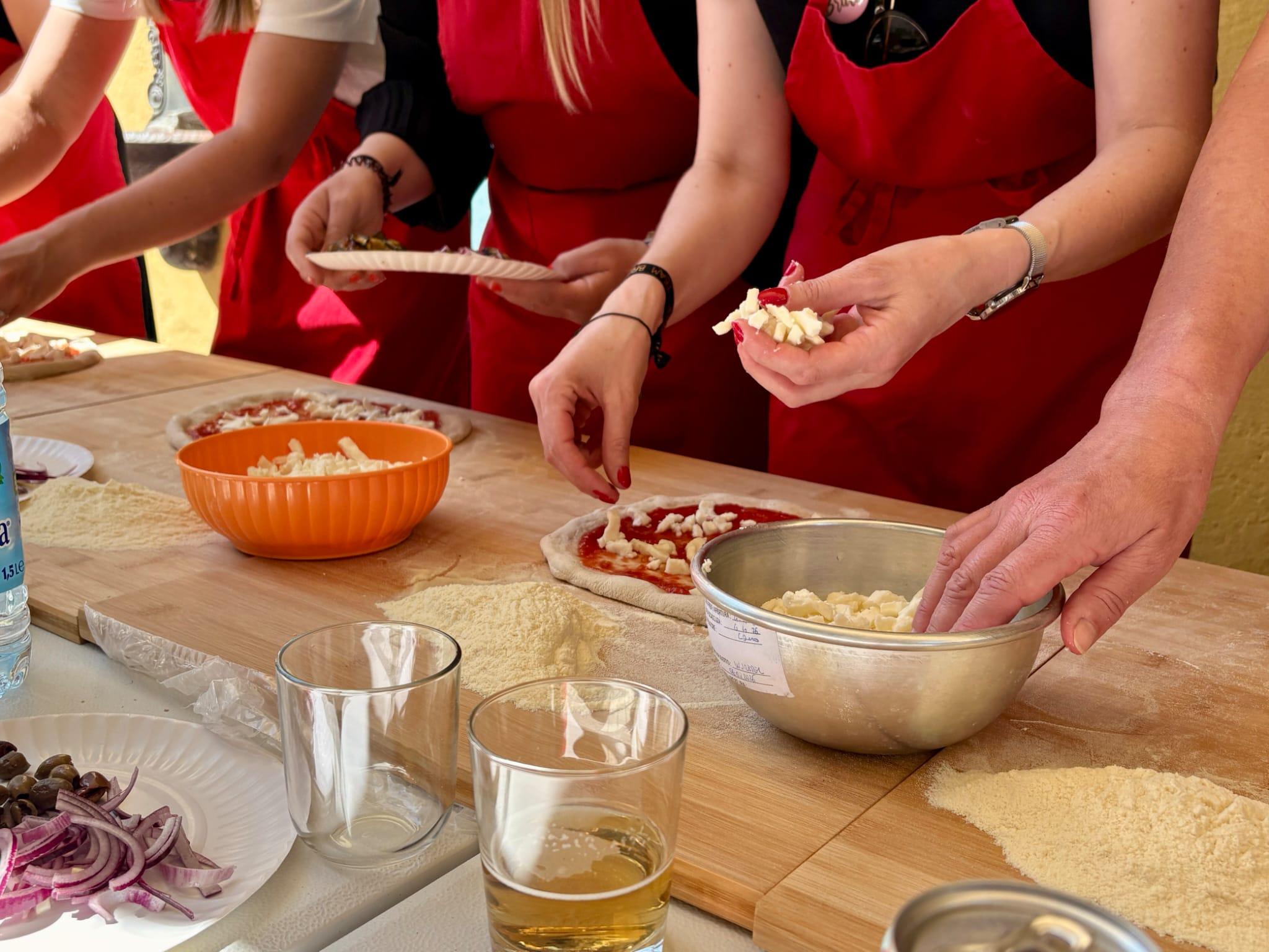 pizza making class in Como — photo 19