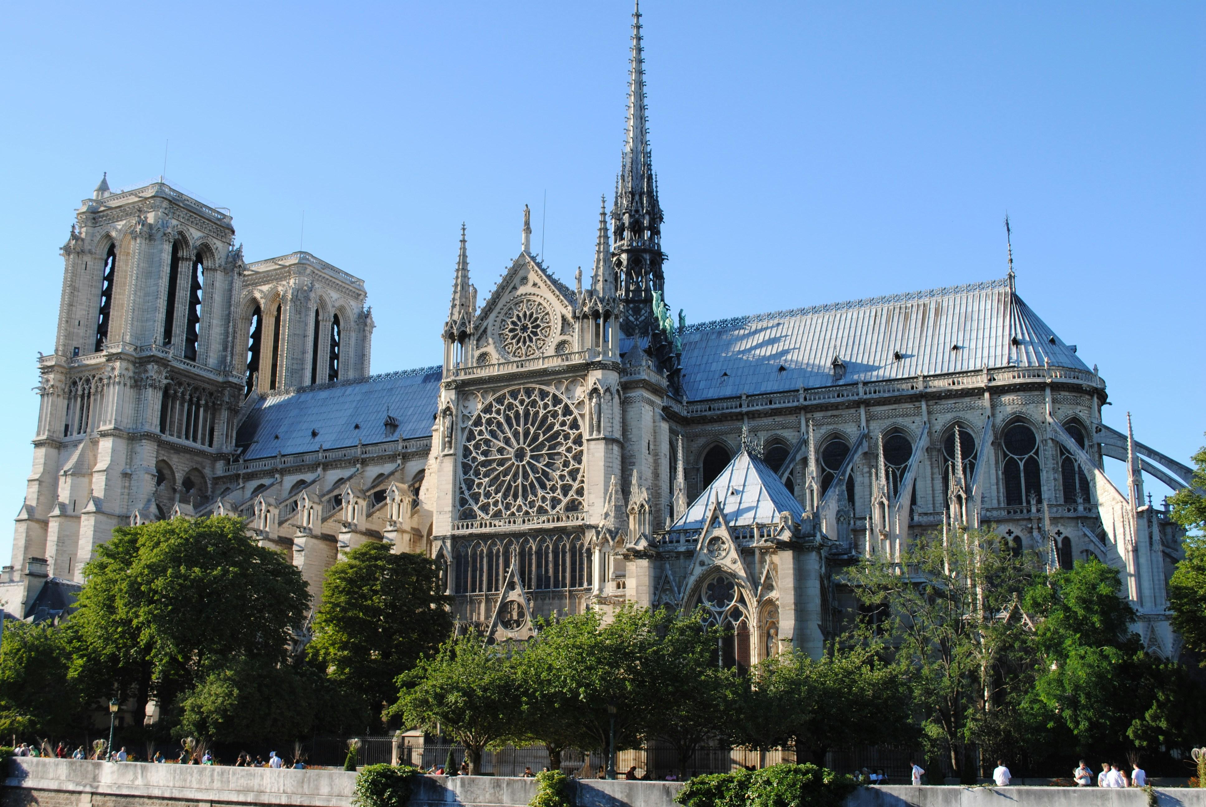 Notre Dame to Panthéon: Guided Walk with Panthéon Entry