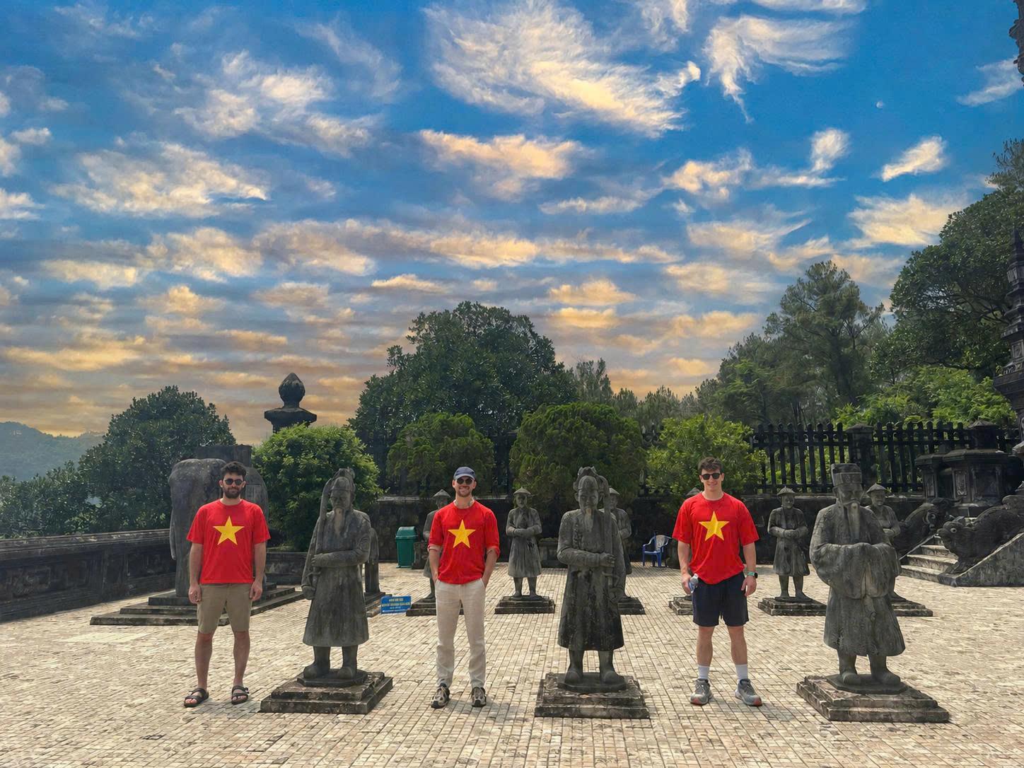 Hue Imperial City & Royal Tombs Discovery