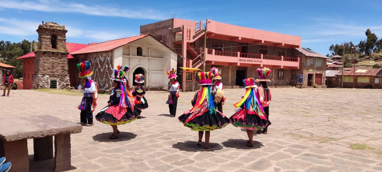 Lake Titicaca: Uros and Taquile Islands Speedboat Expedition