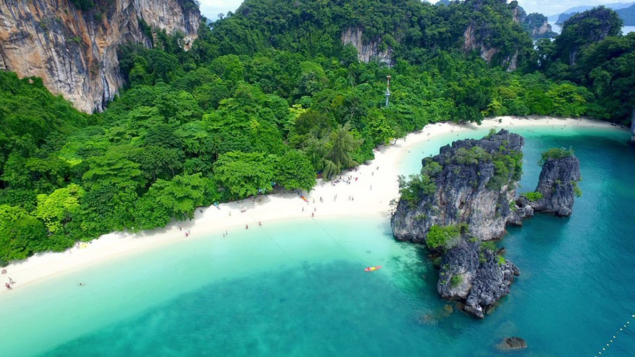 Krabi Hong Islands Speedboat Day Trip with Lunch