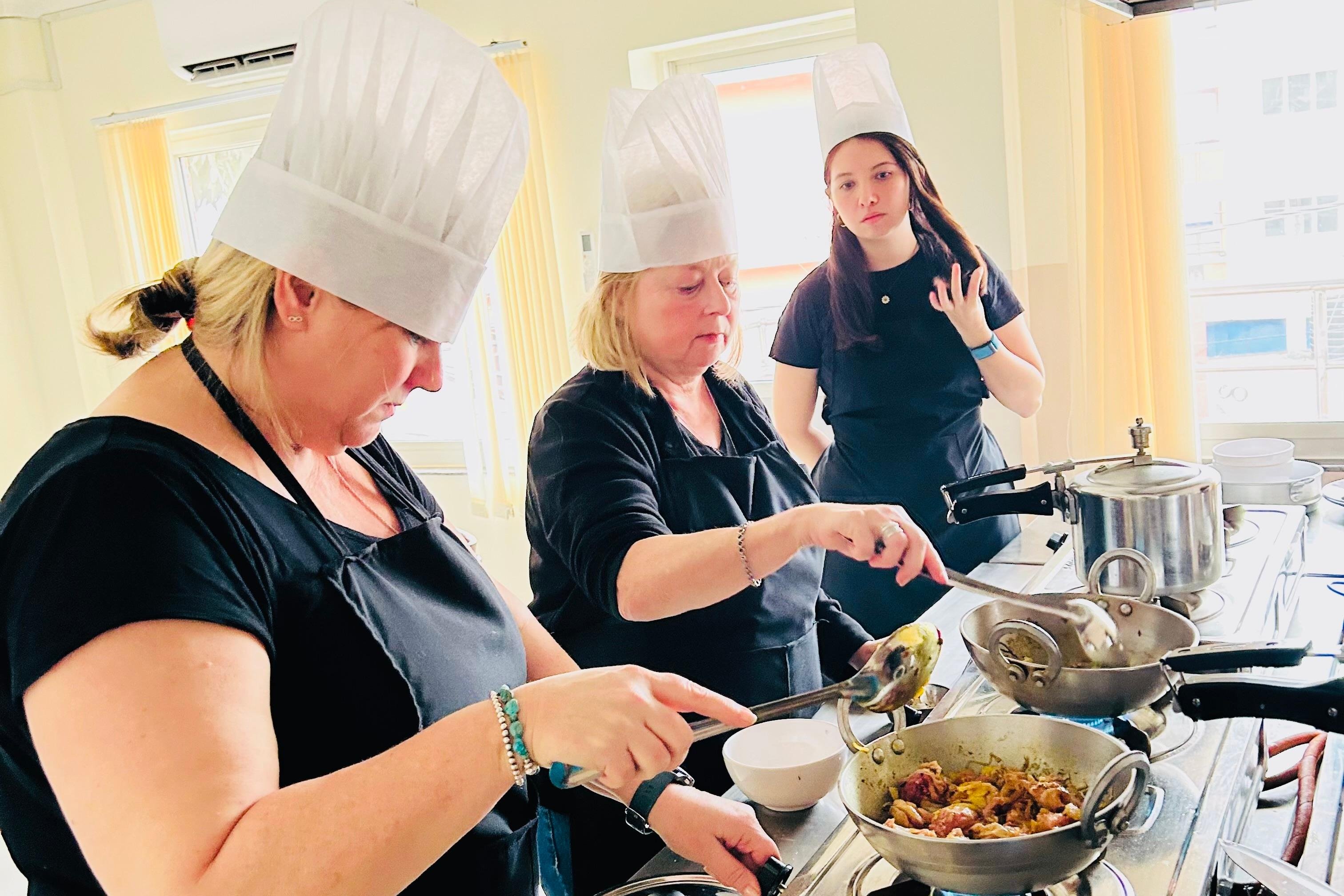 Private Kathmandu Culinary Masterclass with Market Tour